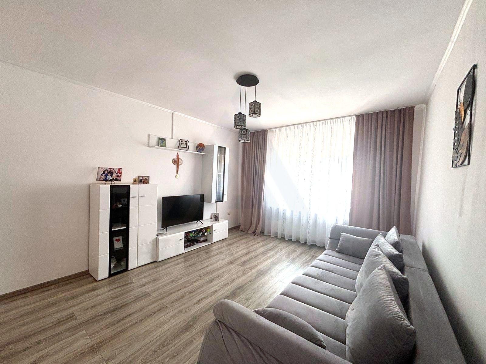 Casă renovată cu 3 camere pe un nivel în Mohu Anexă 60 mp Teren 349 mp - 4