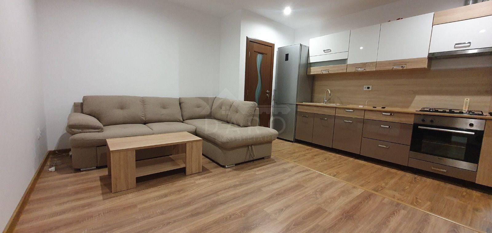 Inchiriez apartament cu doua camere, zona centrala - 1