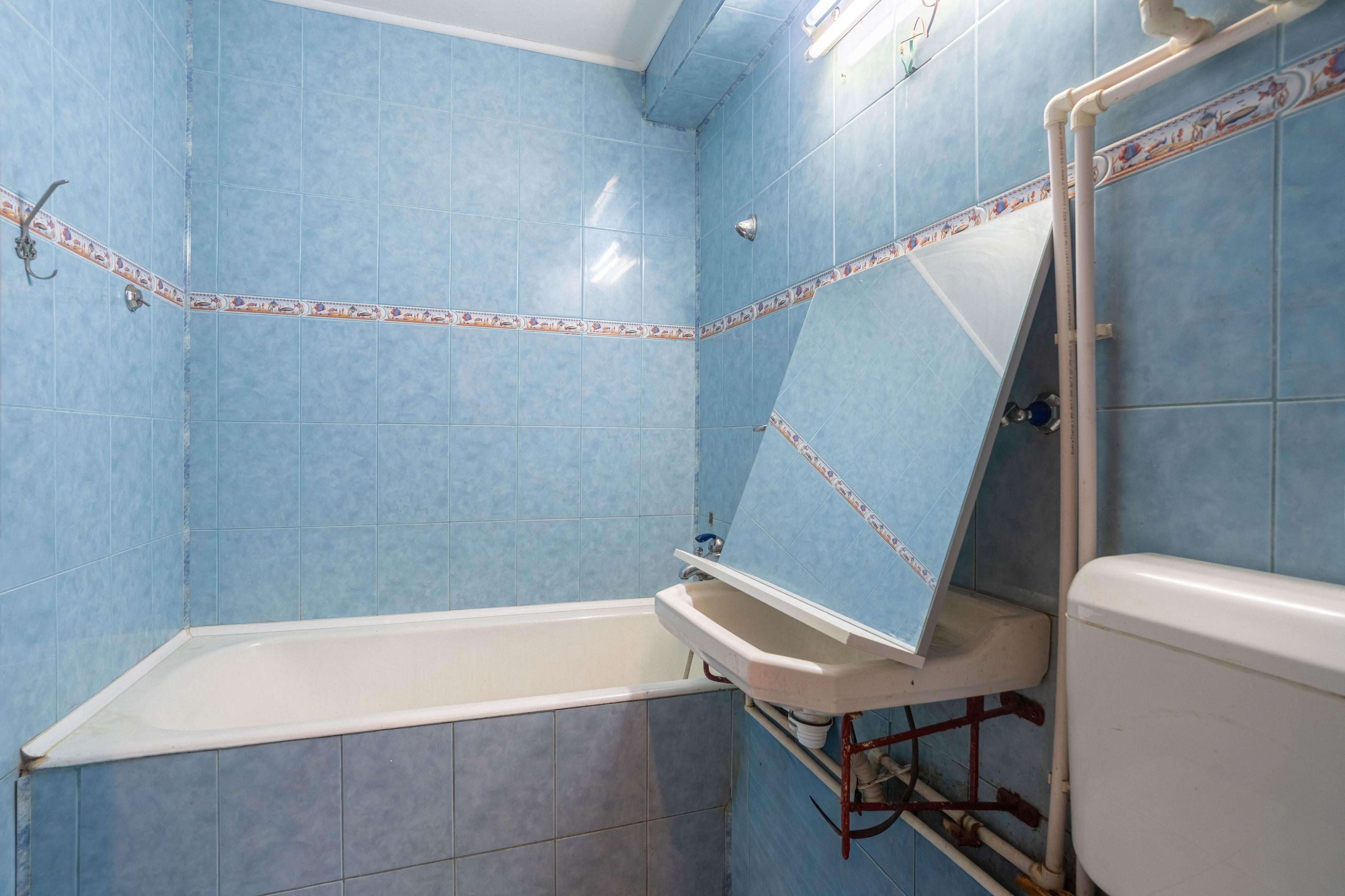 Apartament 3 camere - etaj 3 - bvd. Revolutiei - COMISION 0 - 6