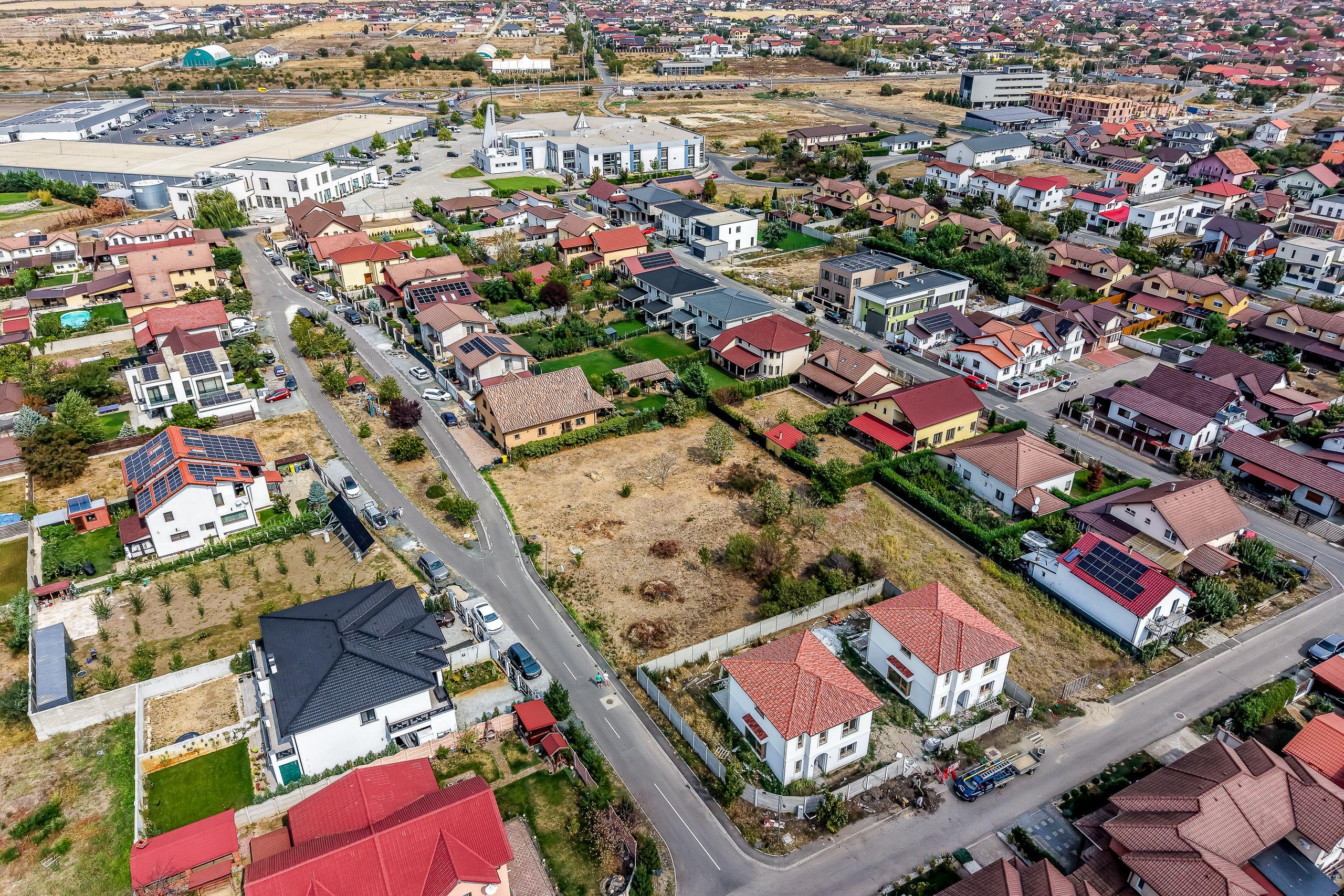 Două parcele de teren disponibile | Via Carmina | Str. Cassia - 5