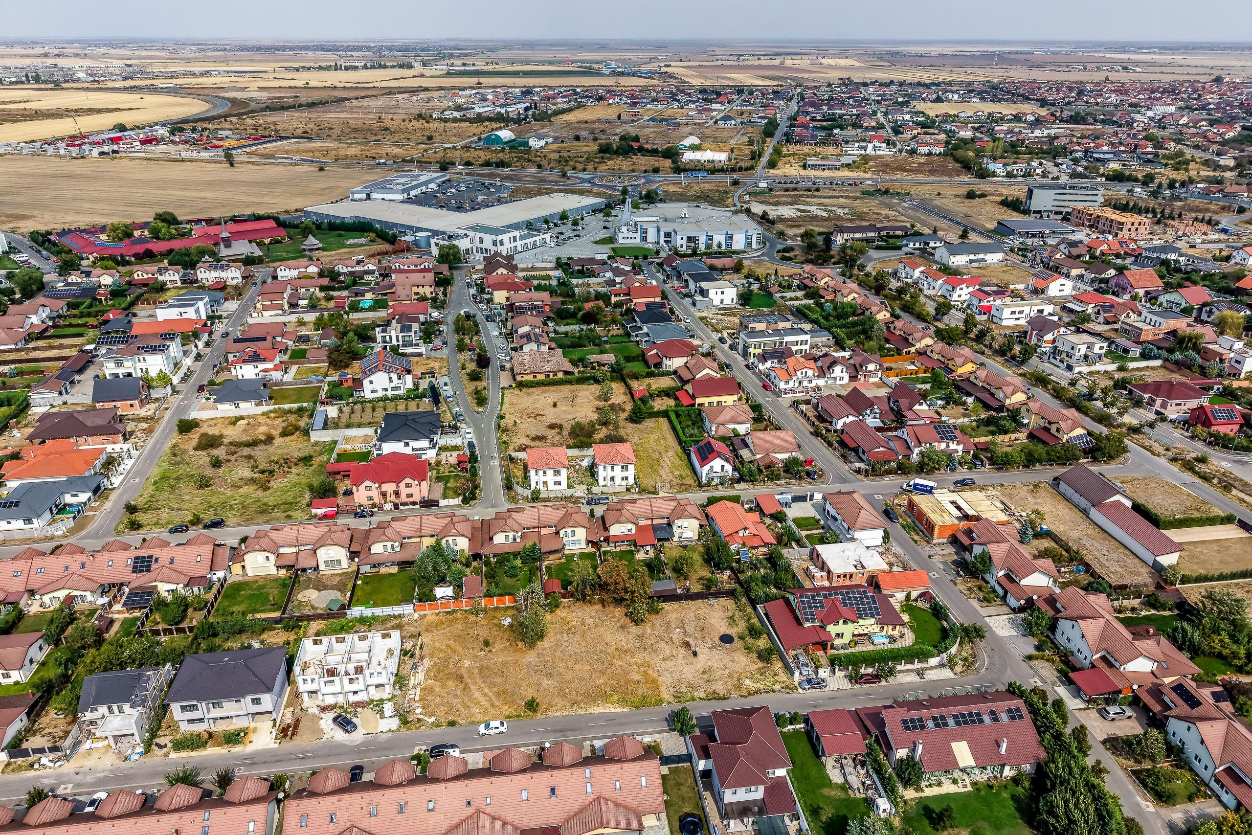 Teren de vânzare | Via Carmina | Str. Cassia - 7