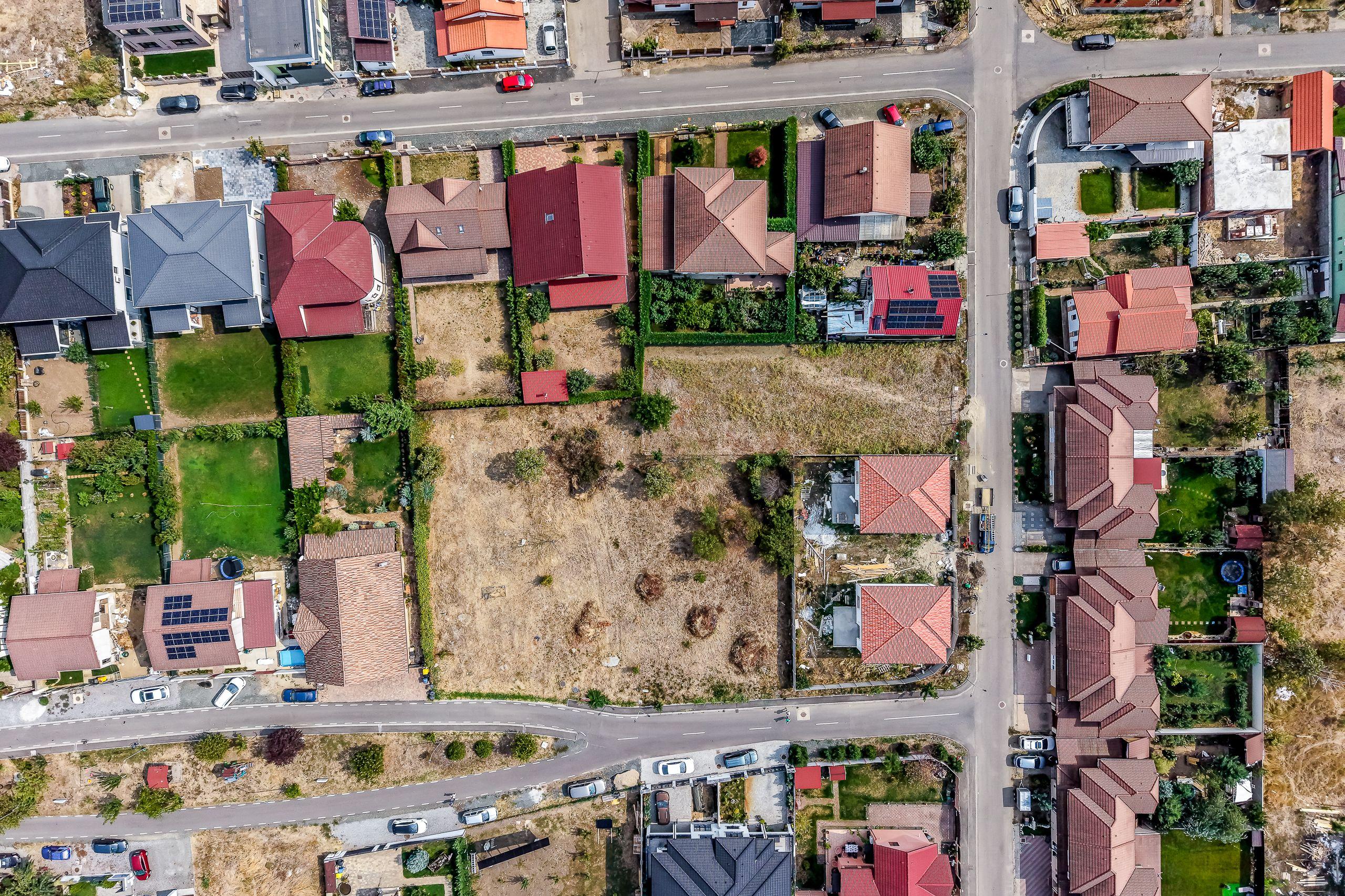 Teren de vânzare | Via Carmina | Str. Cassia - 8