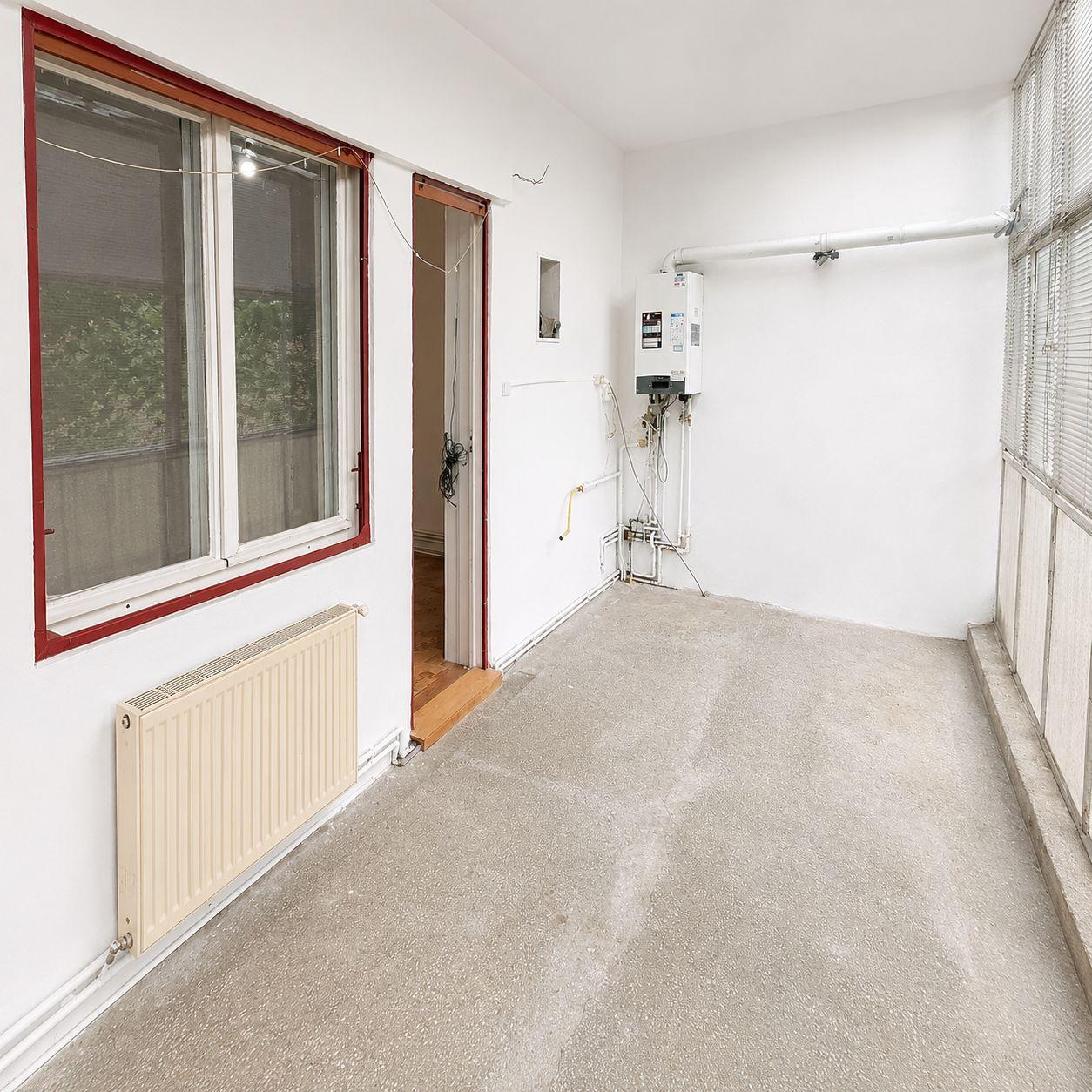 Apartament spațios cu 3 camere, 87 mp utili, 2 garaje, etaj 1 la casă - 8