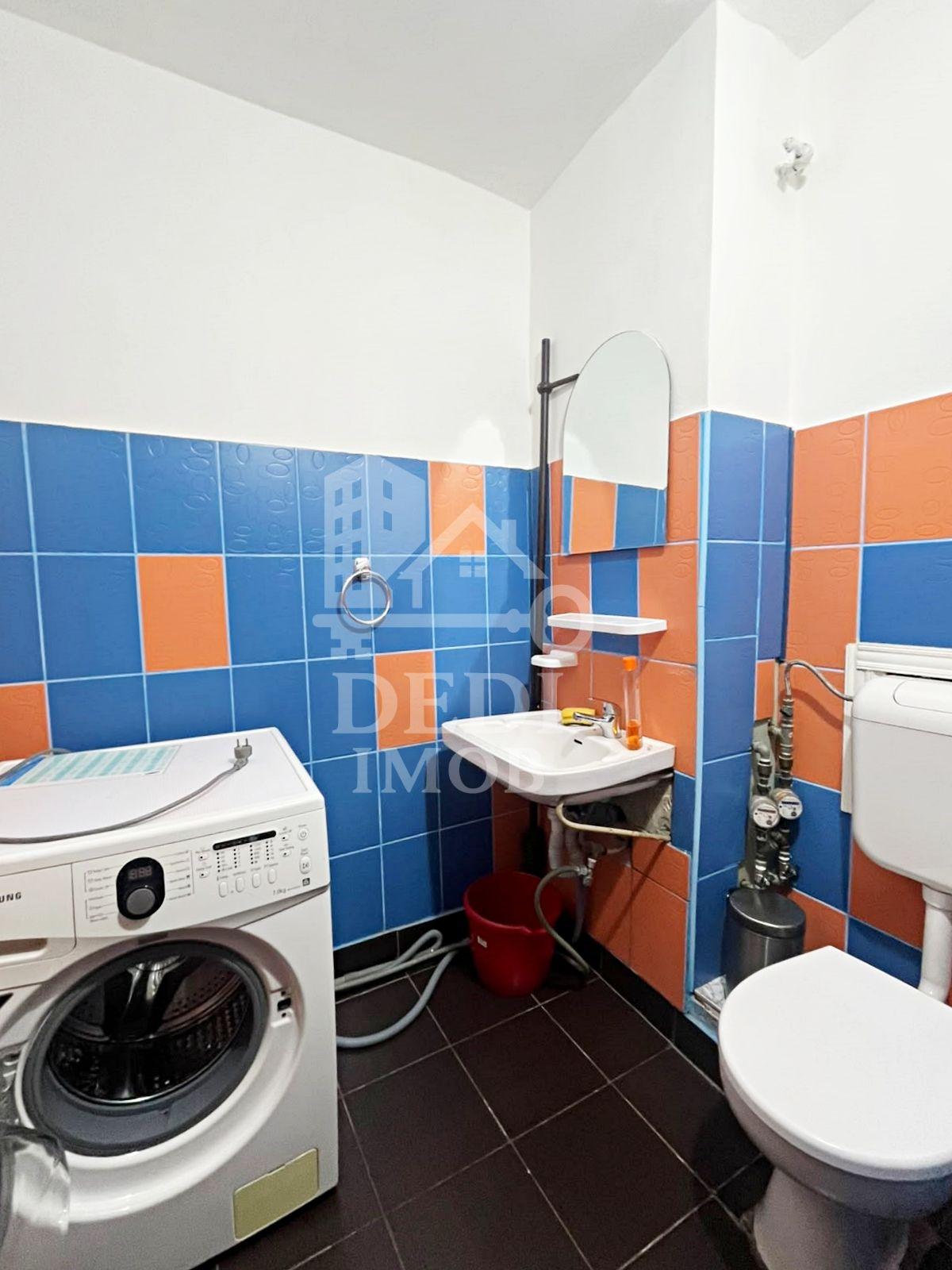 Apartament 3 camere de vanzare in zona Rogerius, Oradea - 11