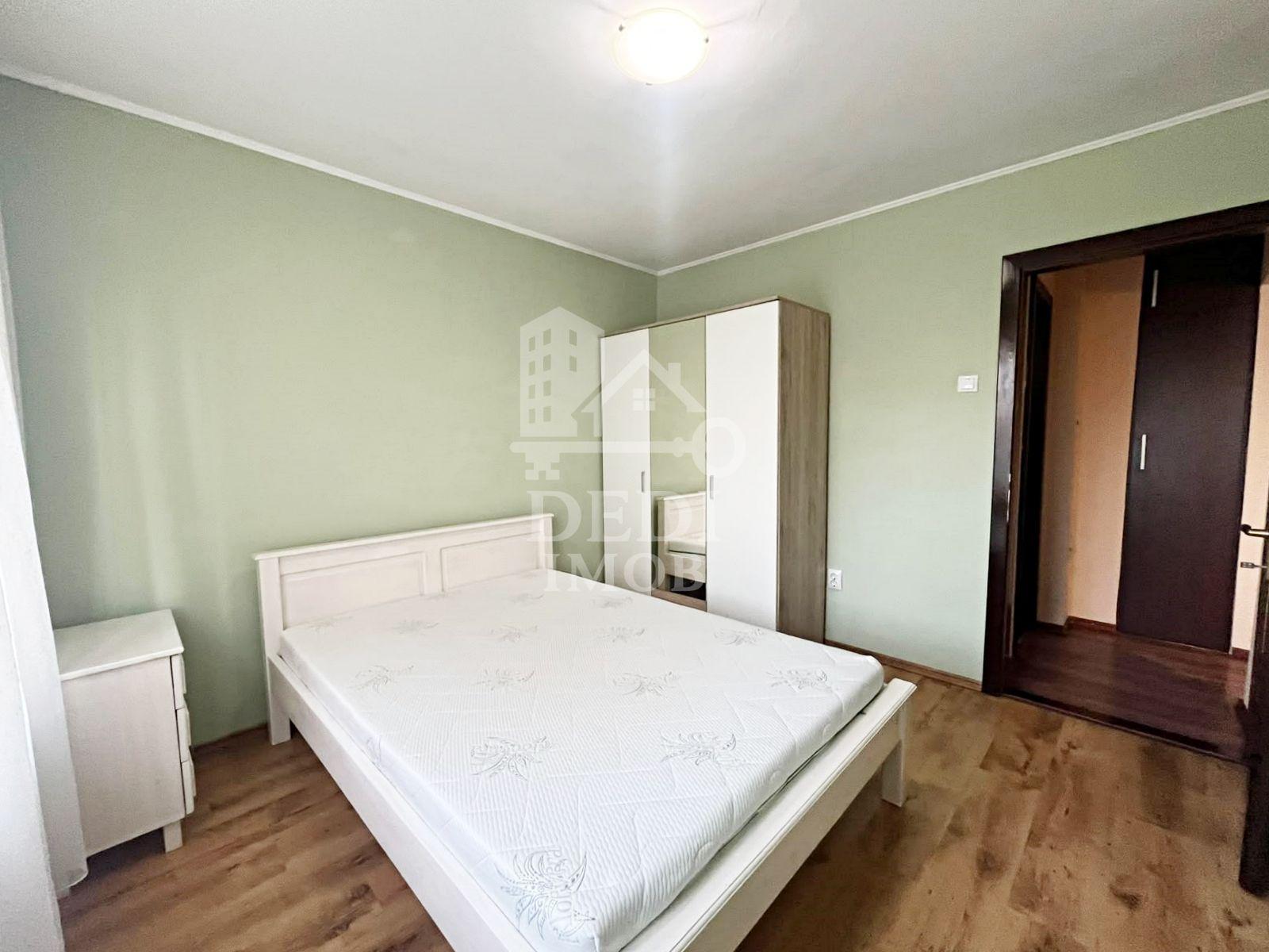 Apartament 3 camere de vanzare in zona Rogerius, Oradea - 9