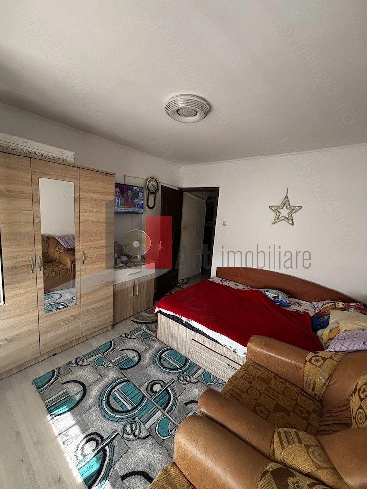 Vând apartament cu 3 camere și 2 băi în zona Militari - 4