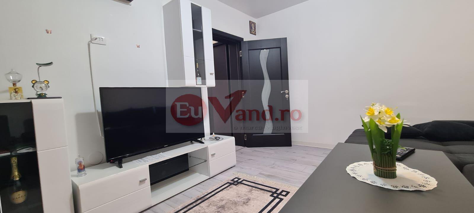 De vanzare apartament cu 3 camere, Piata Centrala, et. 3, 105.000 euro - 1