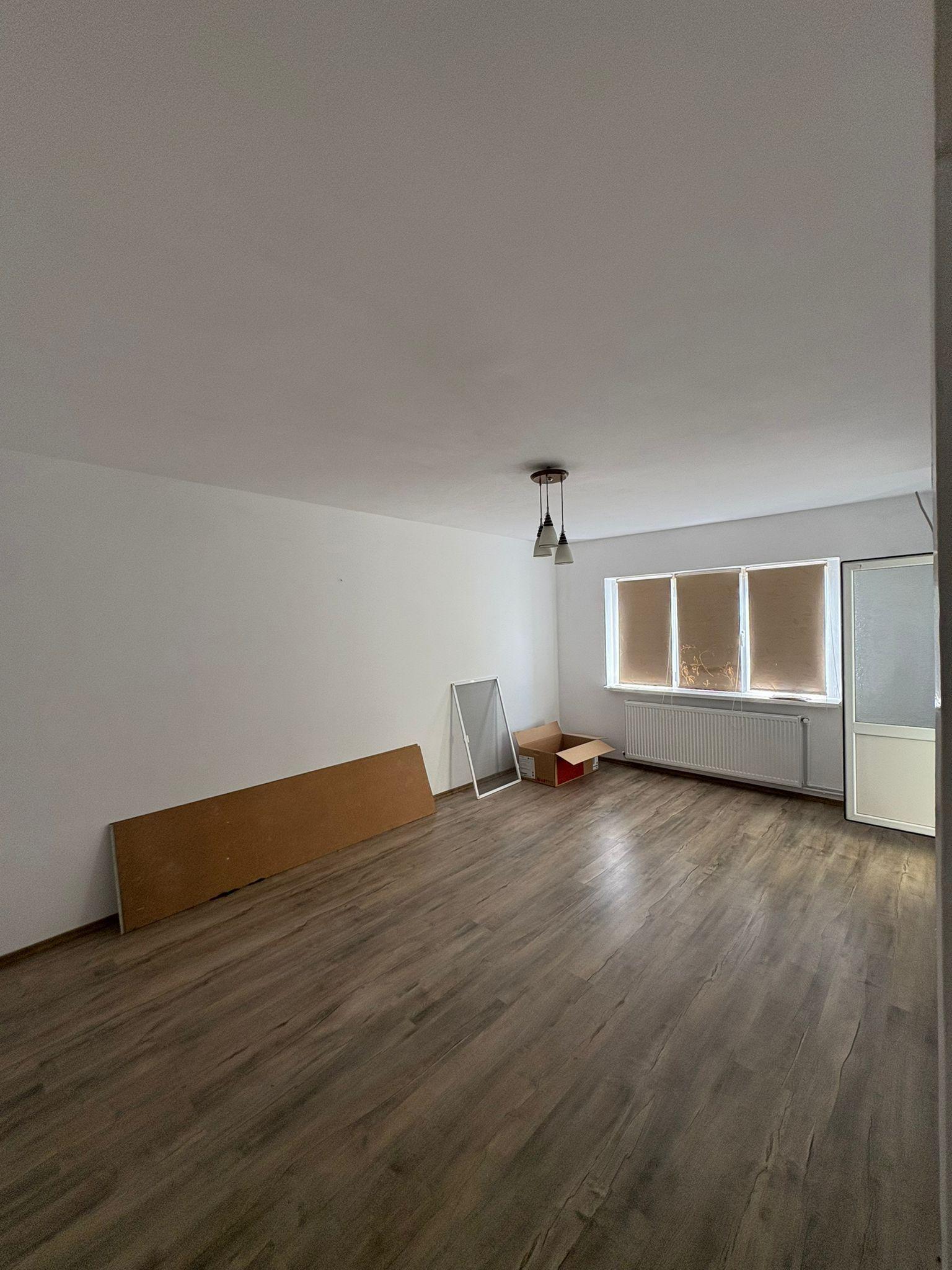 De inchiriat apartament cu 2 camere nemobilat, I. C. Frimu, etaj 3, 300 Eur - 4