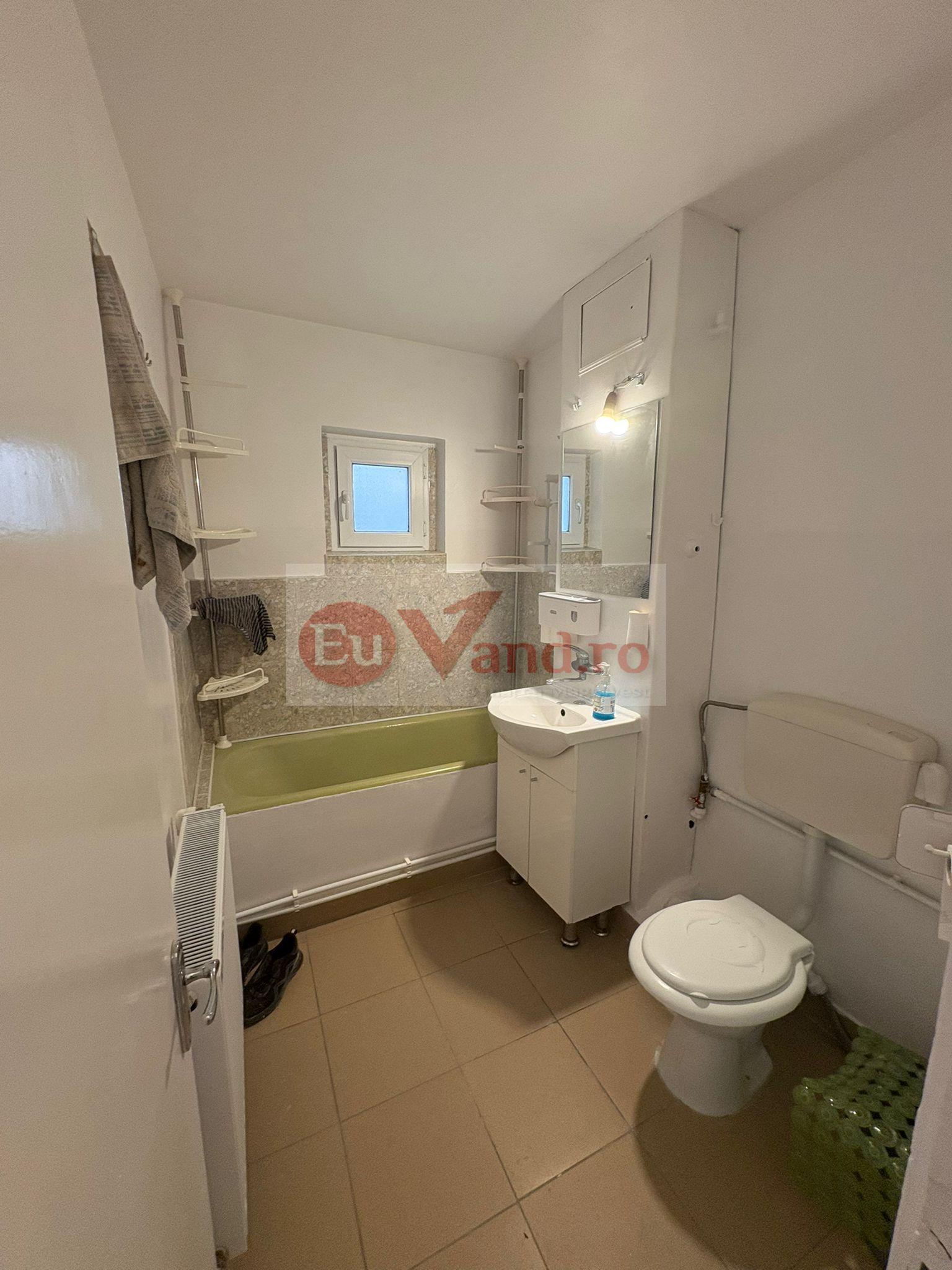 De inchiriat apartament cu 2 camere nemobilat, I. C. Frimu, etaj 3, 300 Eur - 8