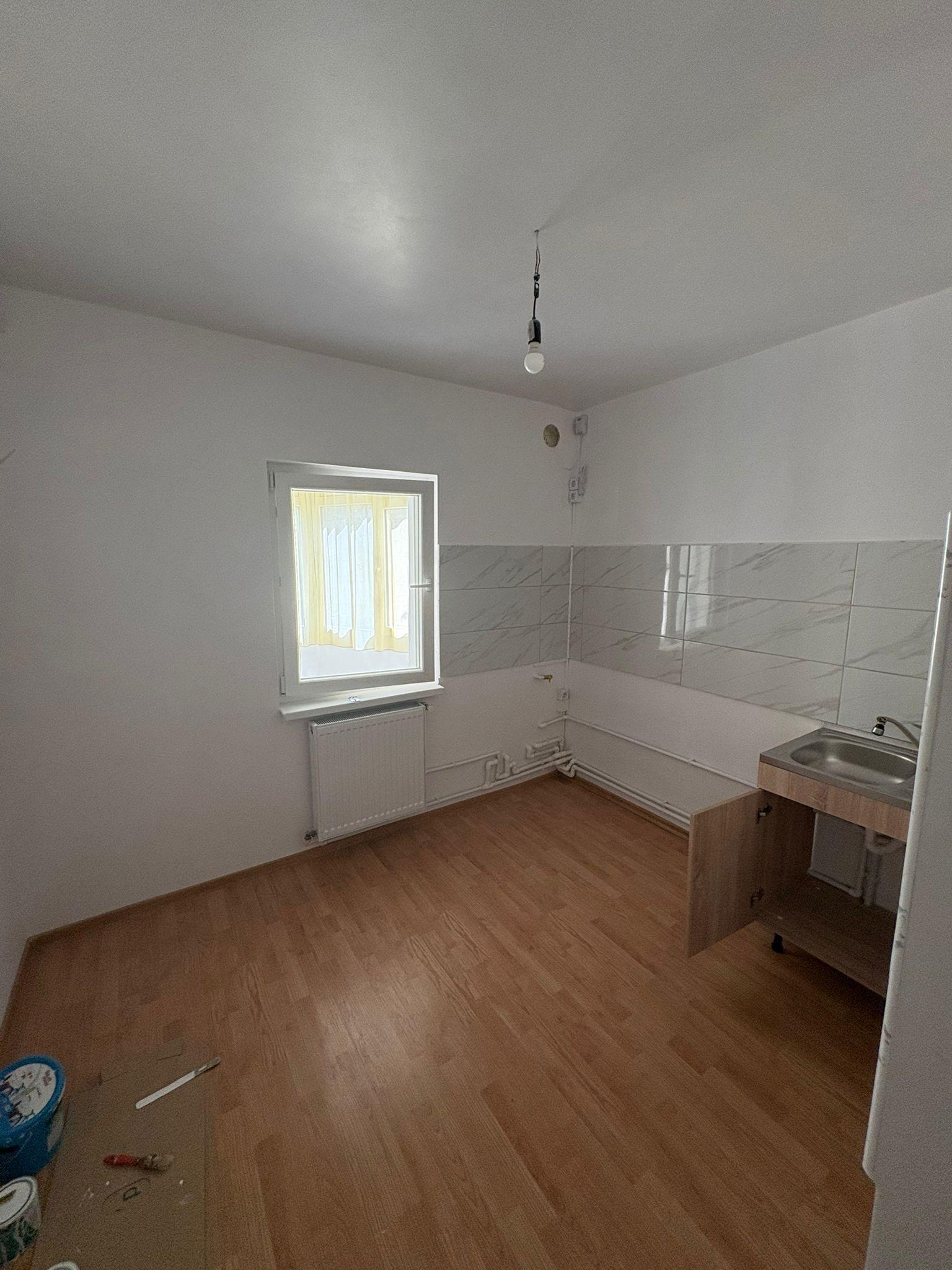 De inchiriat apartament cu 2 camere nemobilat, I. C. Frimu, etaj 3, 300 Eur - 3