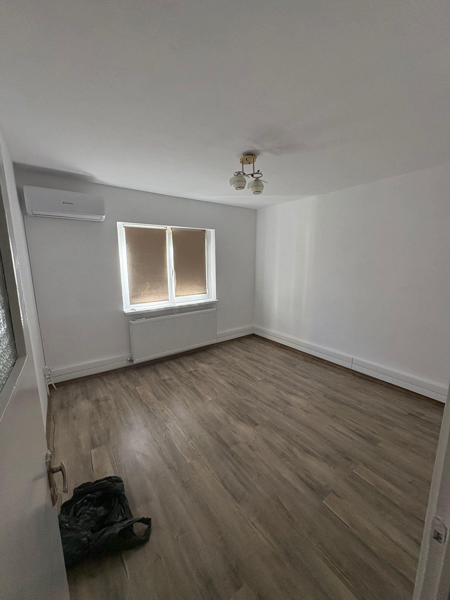 De inchiriat apartament cu 2 camere nemobilat, I. C. Frimu, etaj 3, 300 Eur - 7