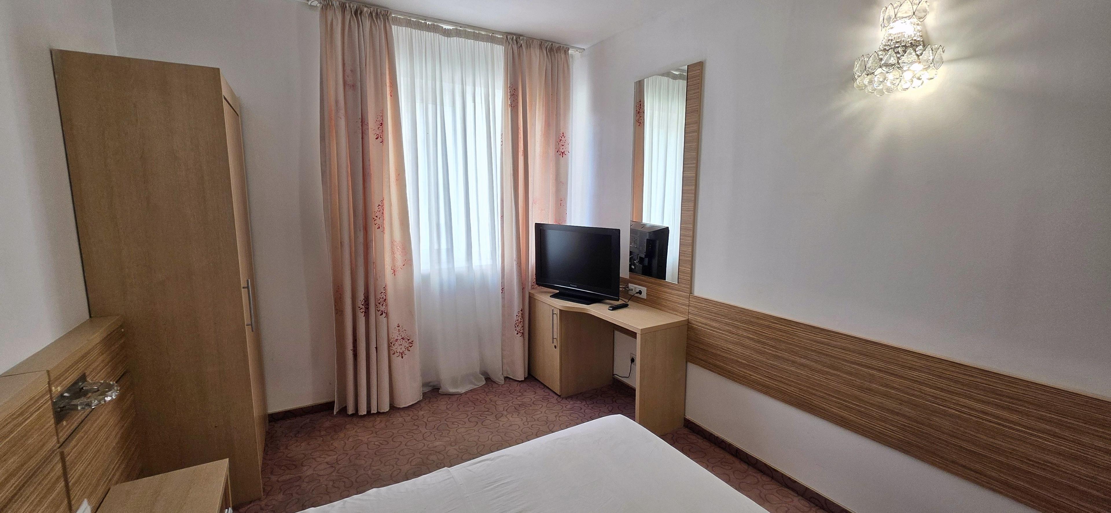 Apartament 2 camere de închiriat – Vitan Rin Grand Hotel 38 mp - 1