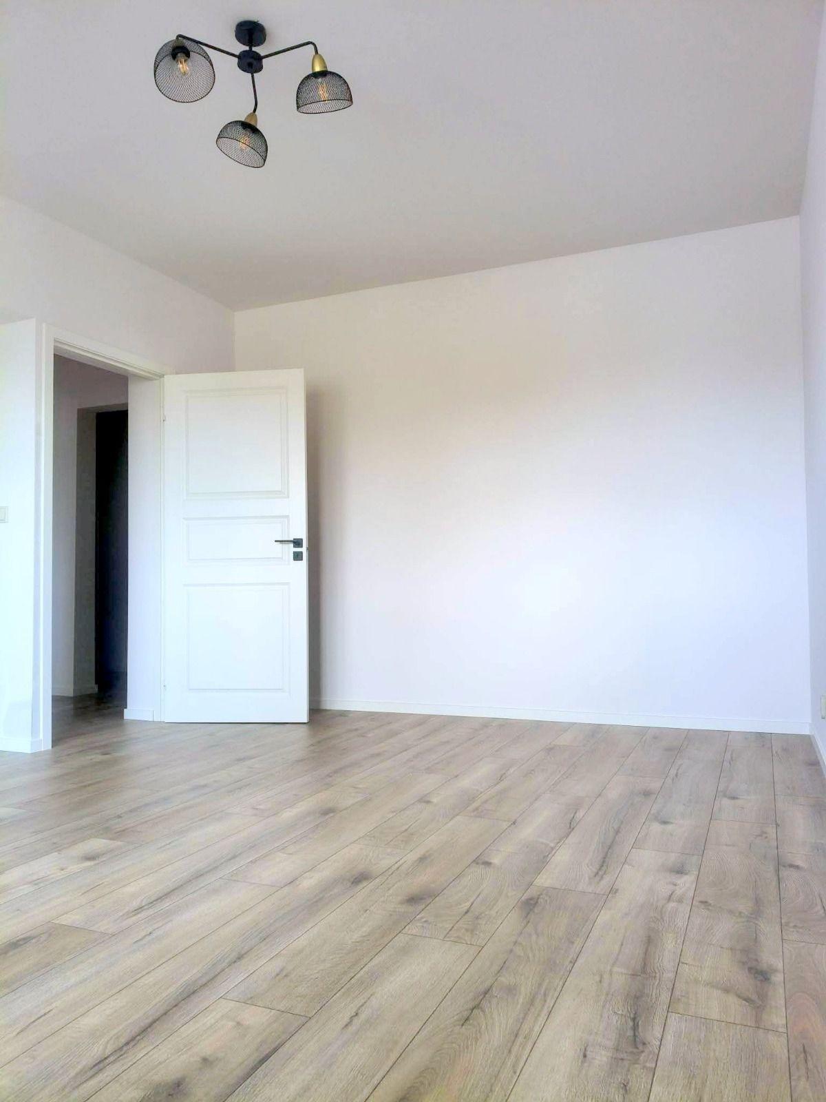 De vanzare apartament cu 2 camere, port, parter, 75.000 euro - 7
