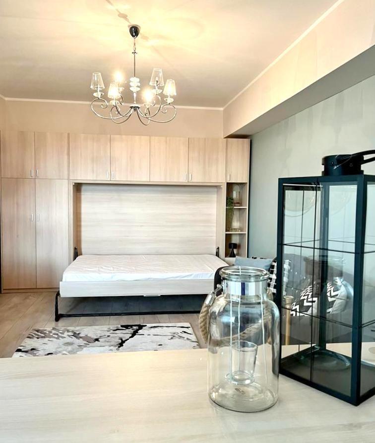 De inchiriat apartament cu o camera Italian Residence, et. 5, 420 euro - 3