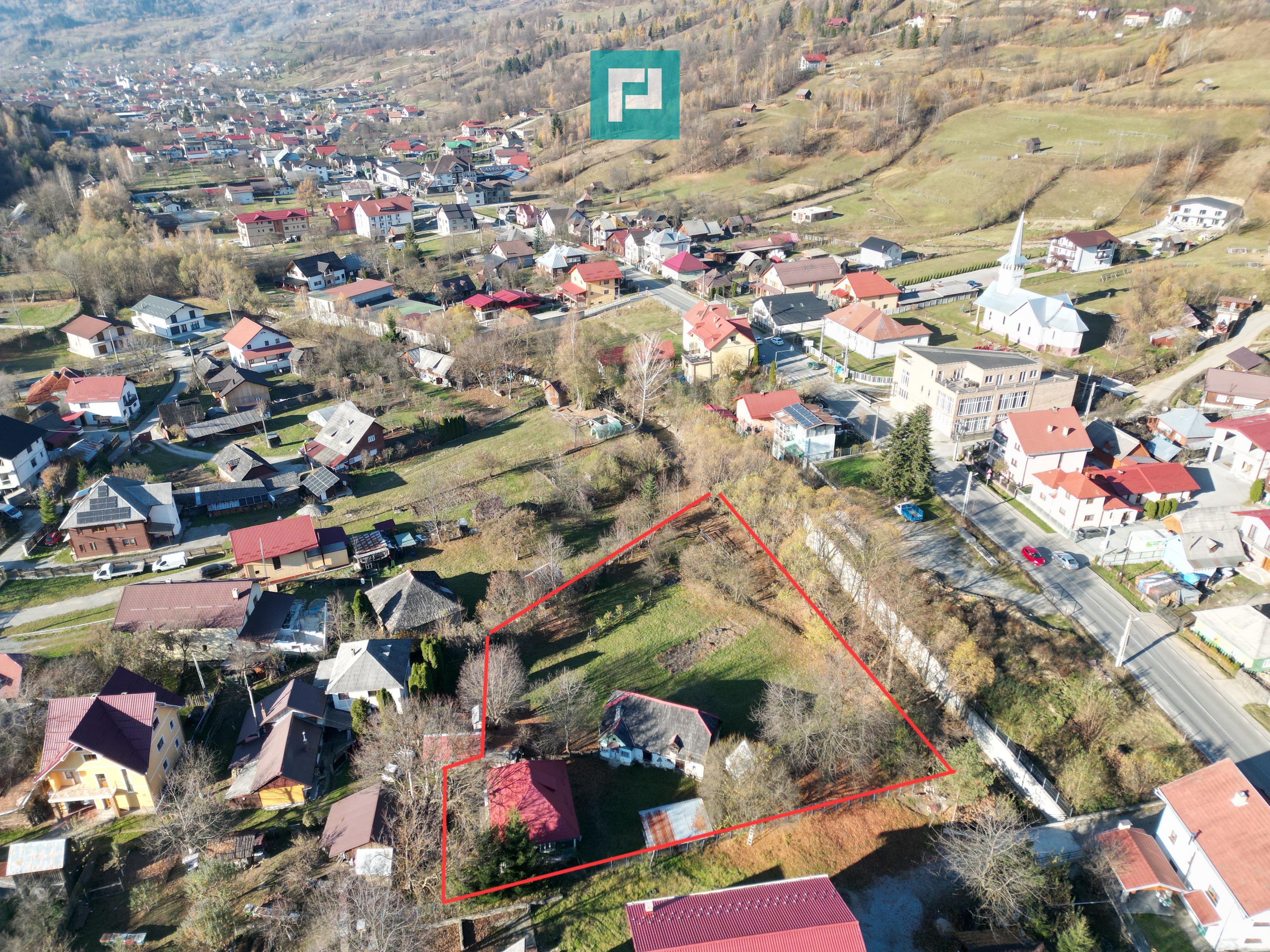 Casă de lemn, cu teren în Borșa - 16