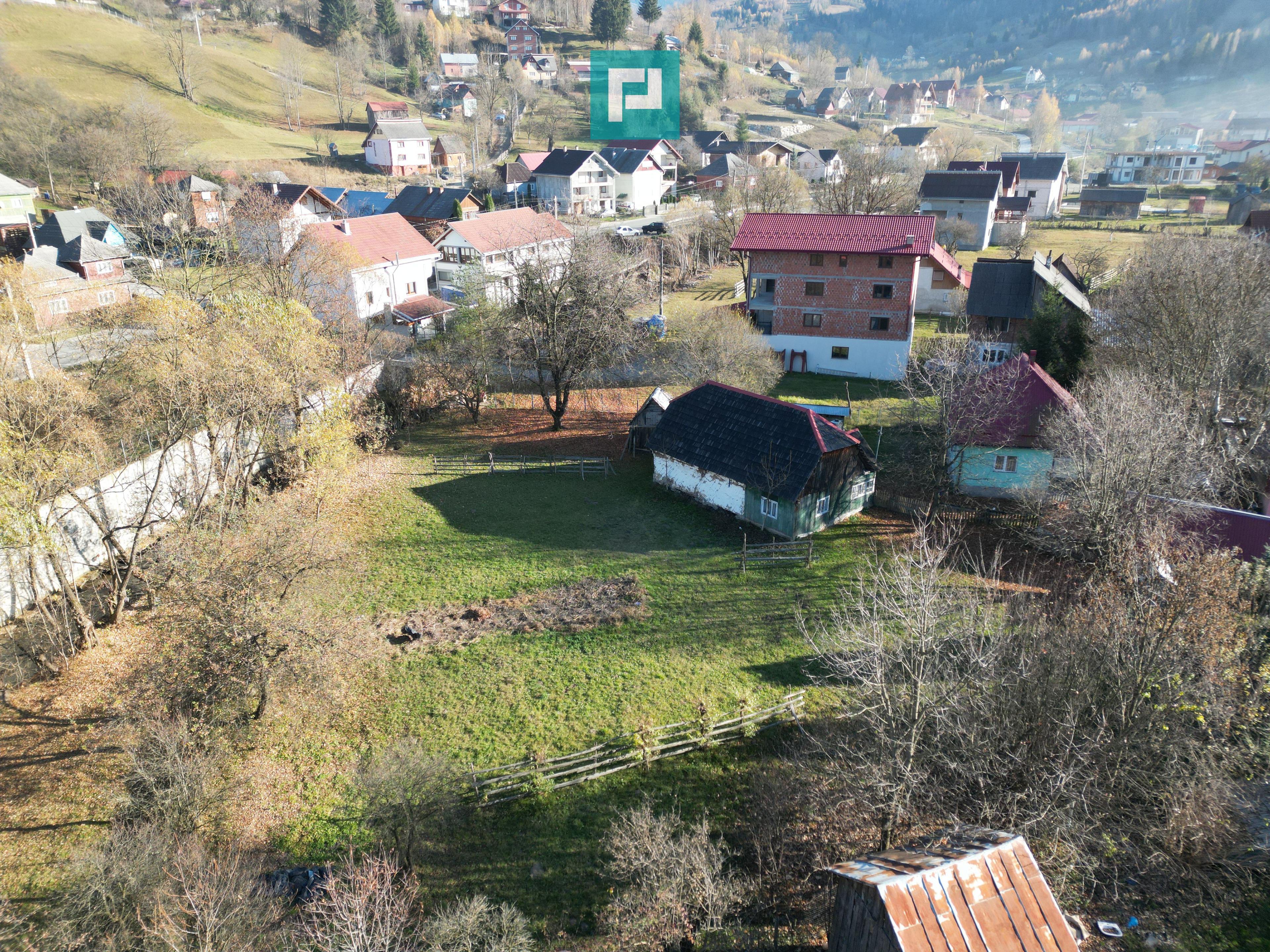 Casă de lemn, cu teren în Borșa - 10
