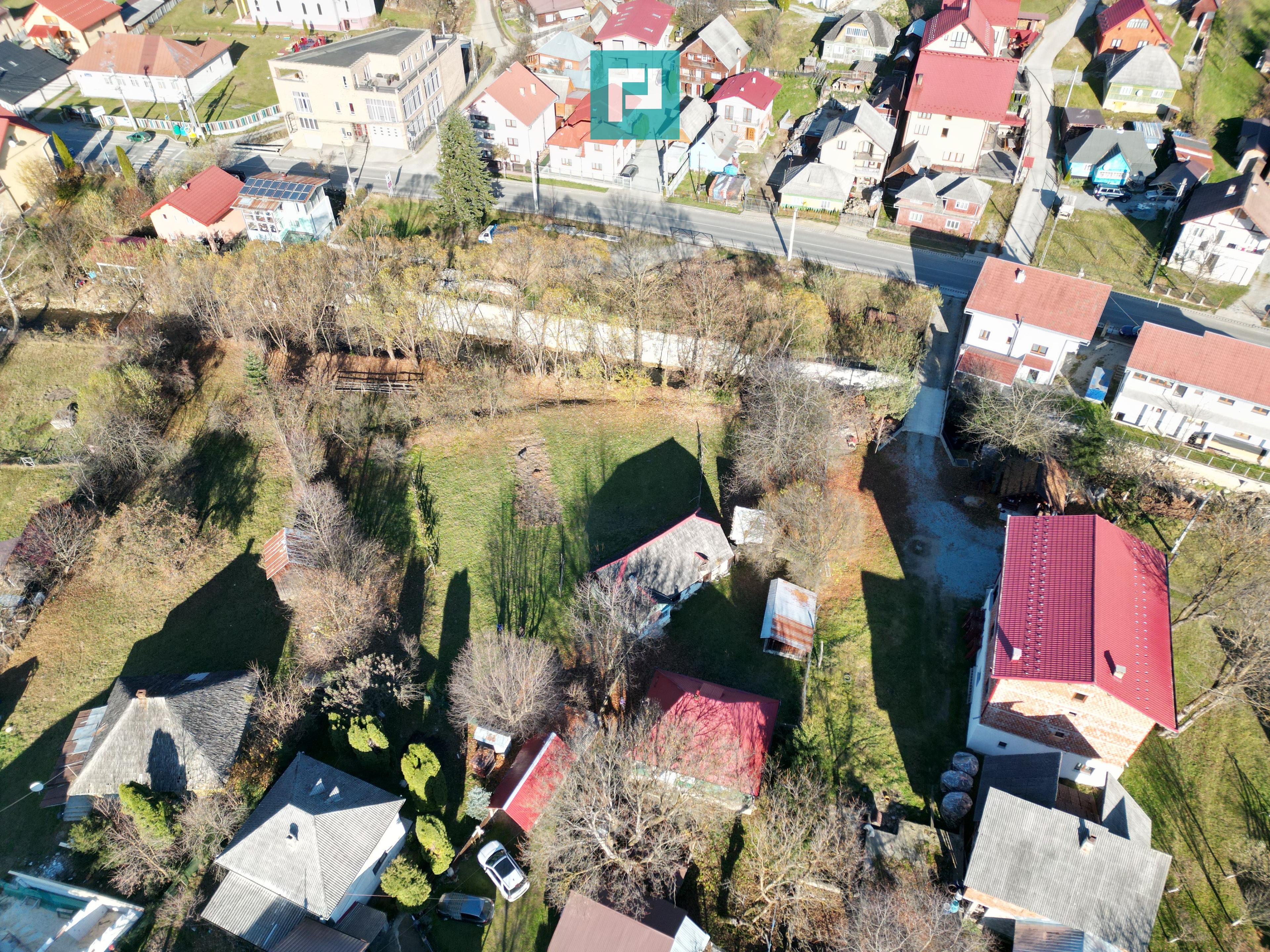 Casă de lemn, cu teren în Borșa - 18