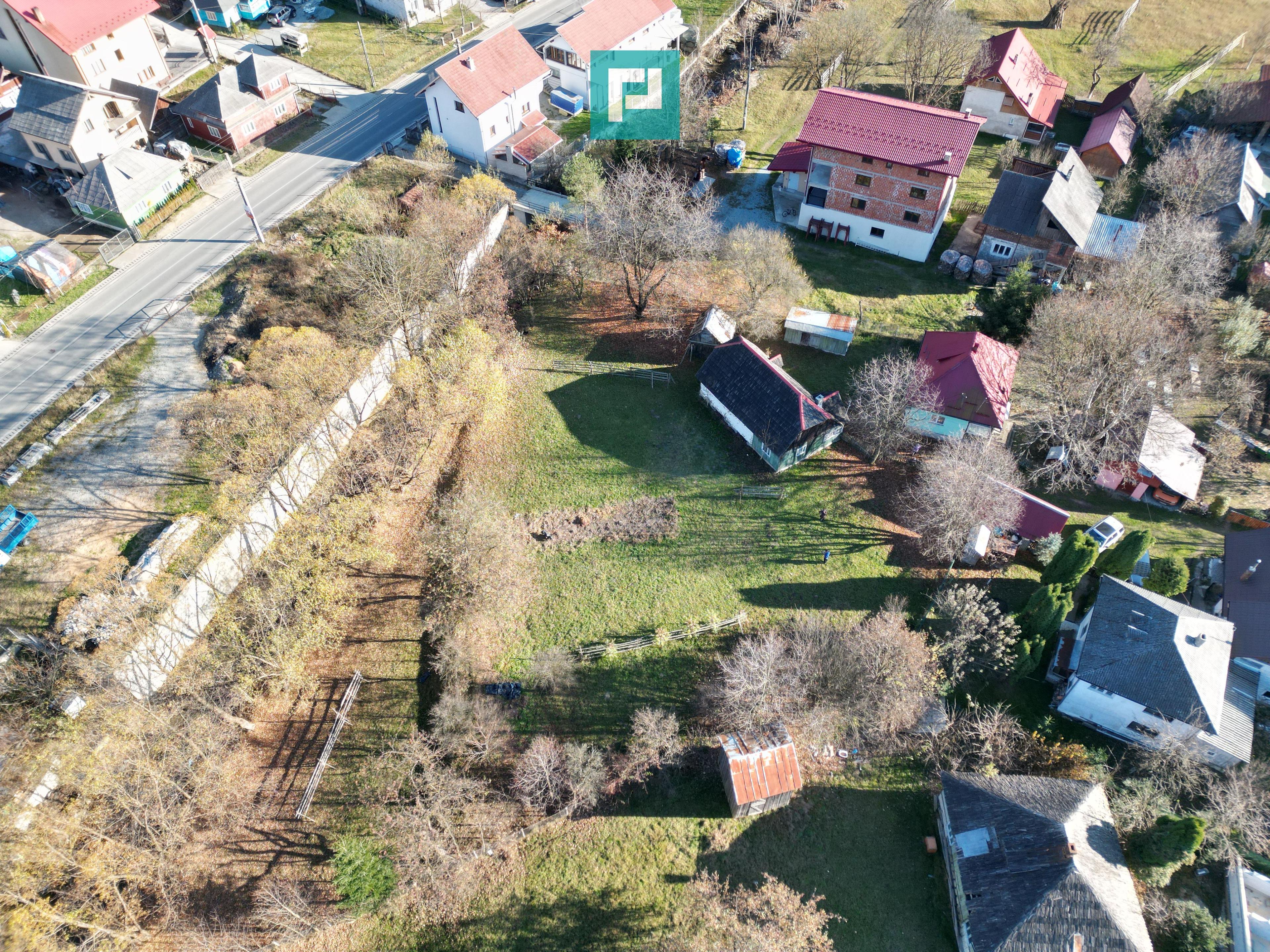 Casă de lemn, cu teren în Borșa - 23