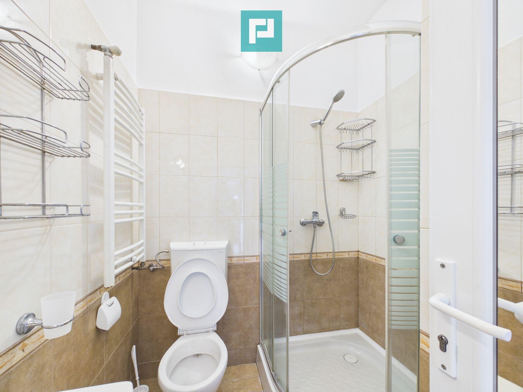 Casă cu 2 apartamente în Grădiște - 15