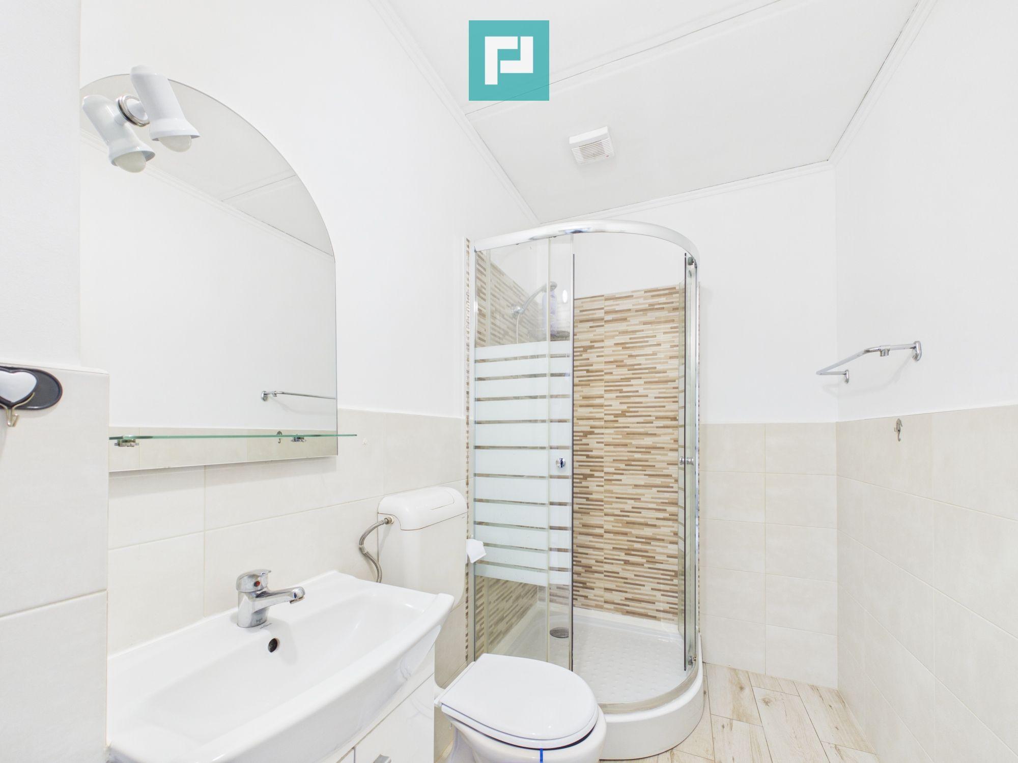 Casă cu 2 apartamente în Grădiște - 12