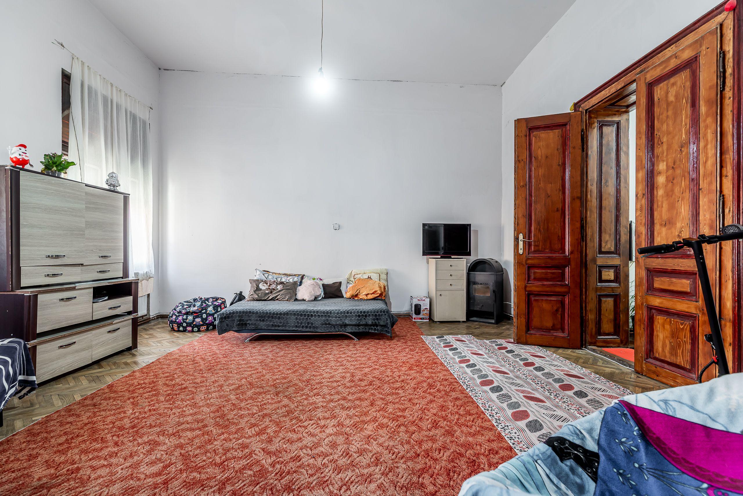 Apartament cu 2 camere la parter in Piata Catedralei Comision 0 - 5