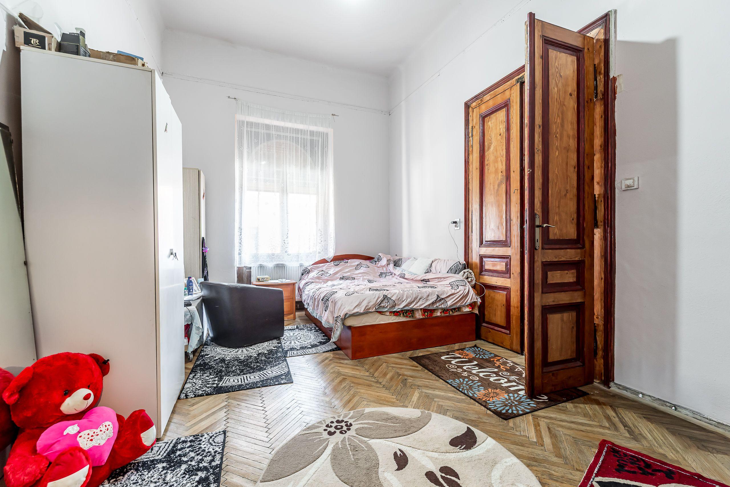 Apartament cu 2 camere la parter in Piata Catedralei Comision 0 - 4