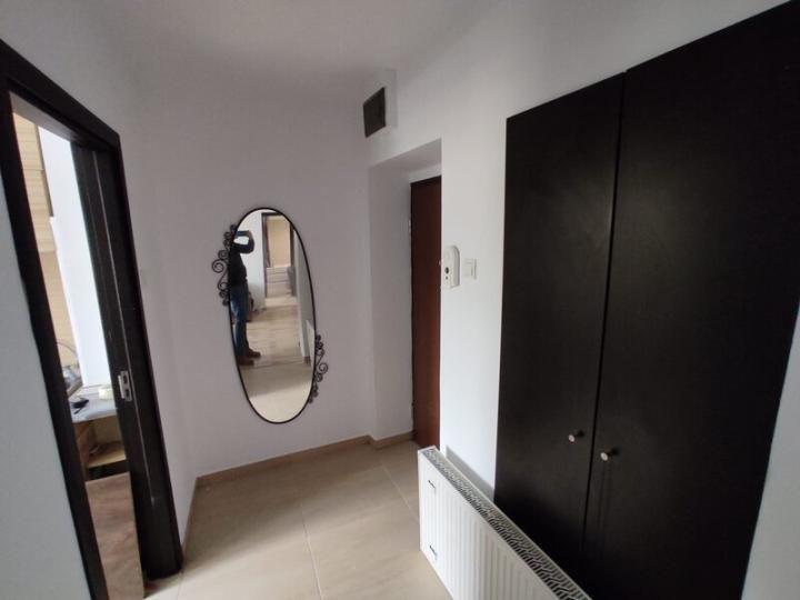 Vand apartament bun la 2 minute de metrou Costin Georgian! - 4