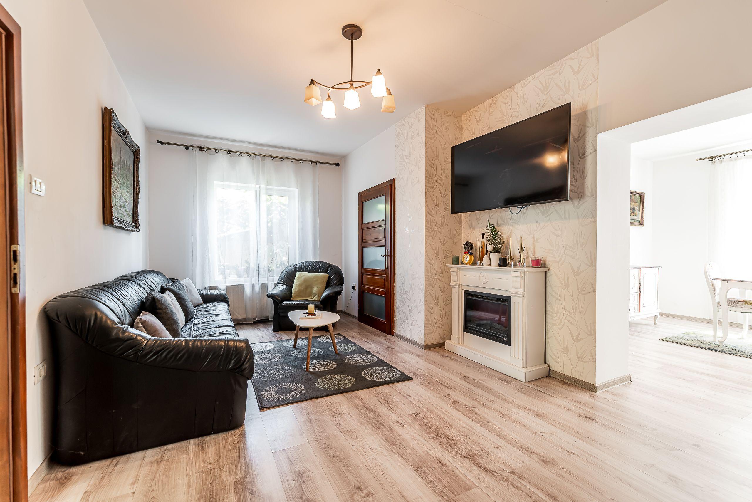 Casă în Vlaicu cu garaj și teren de 376 mp, Arad - 4