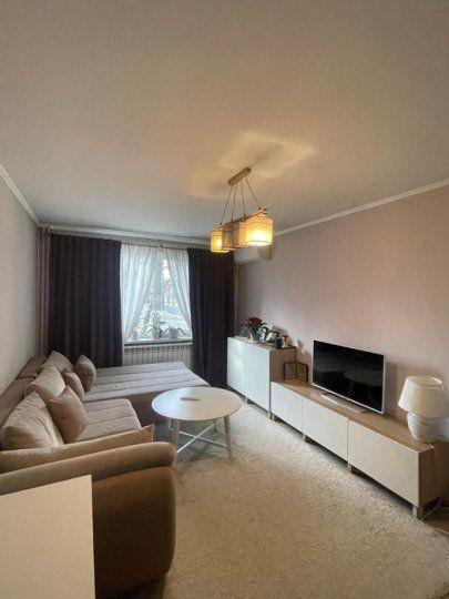 Vand Apartament de 3 Camere Zona Rahova - 1