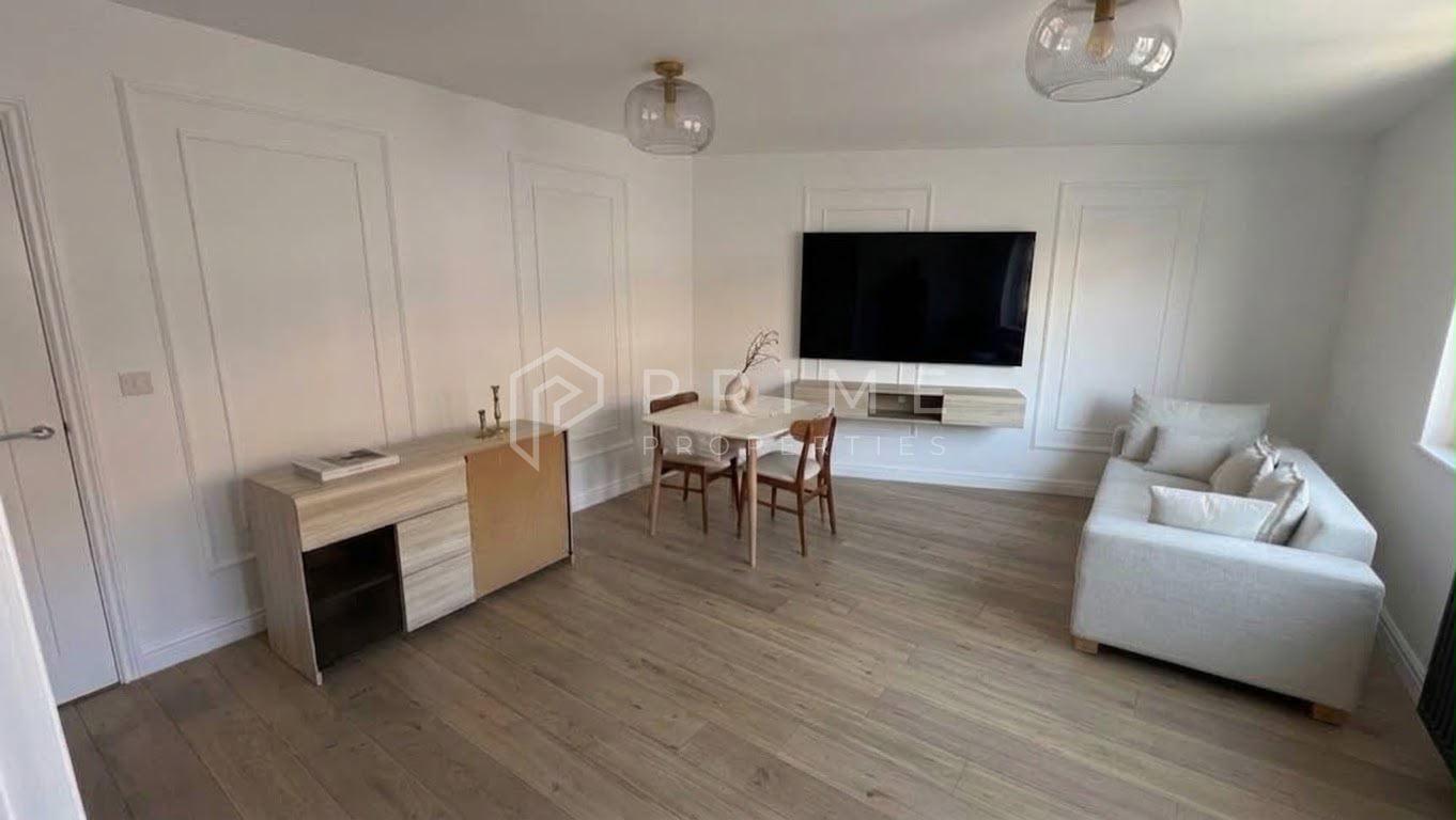 Apartament 2 camere si 2 bai Deosebit , Complet Renovat-zona Centrala - 1