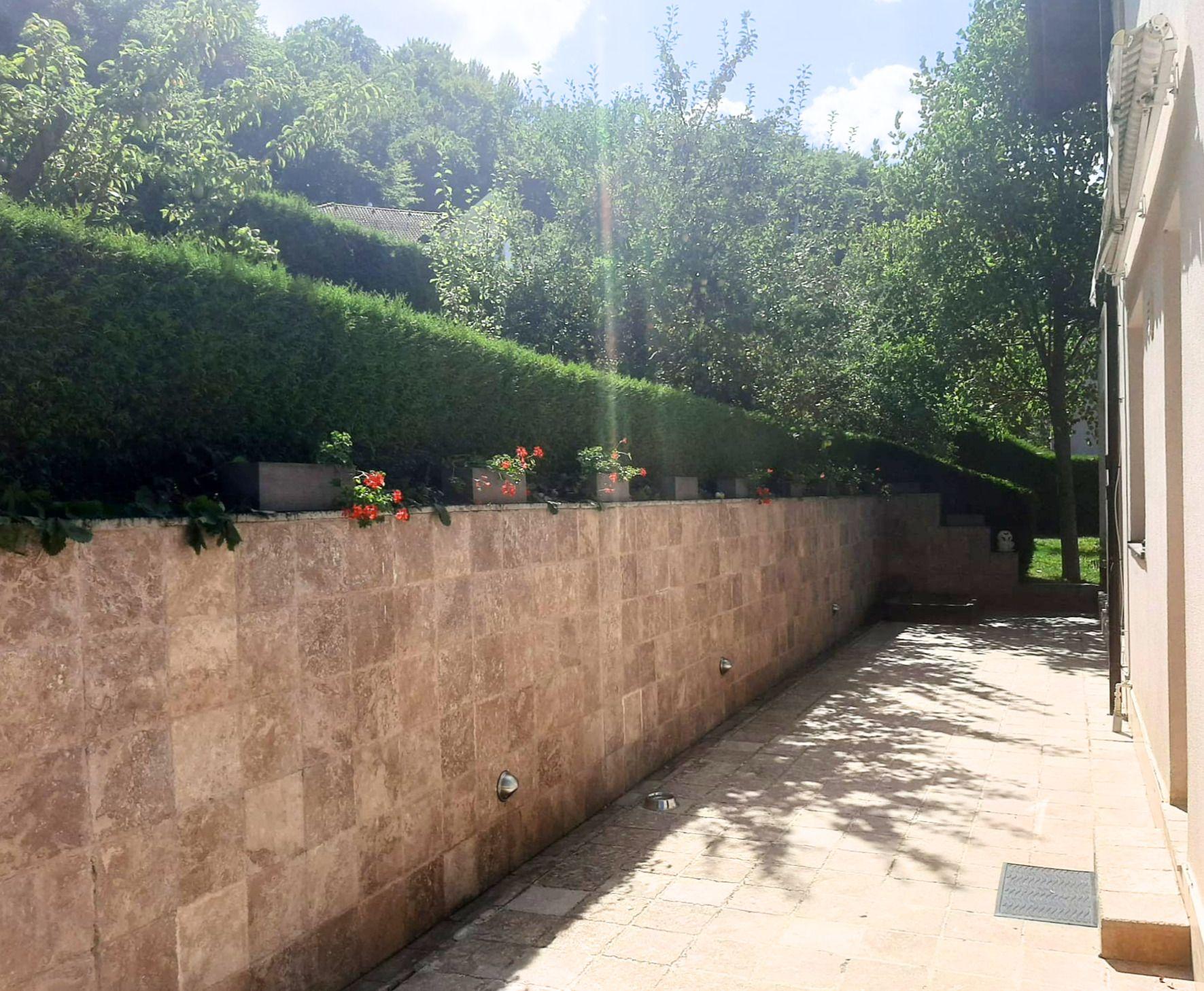 Vilă de lux cu vedere spectaculoasă spre Tâmpa Green Valley zona Noua - 11