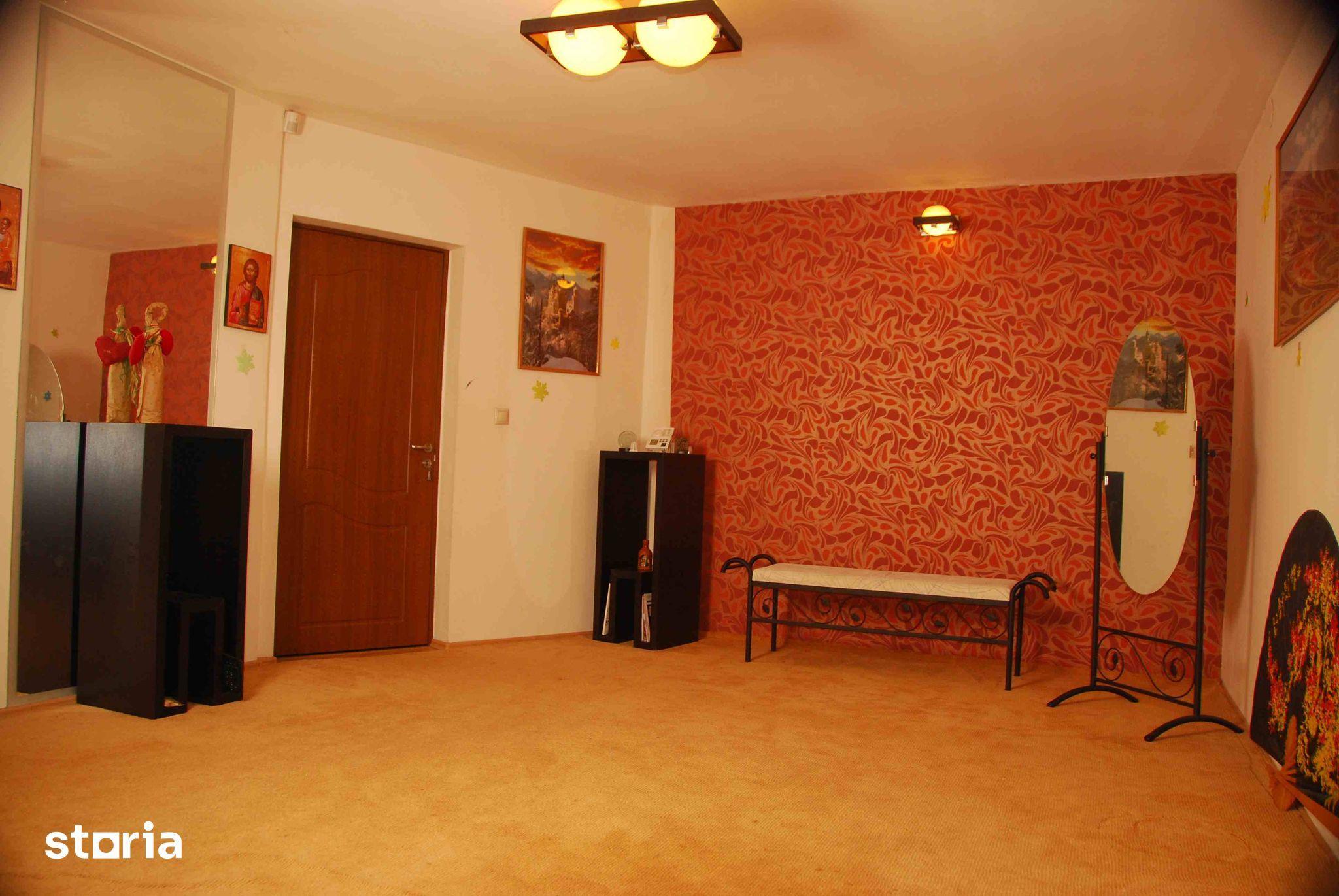 Vand casa 330 mp utili in zona planetelor Giroc, D+P+ E + pod - 10