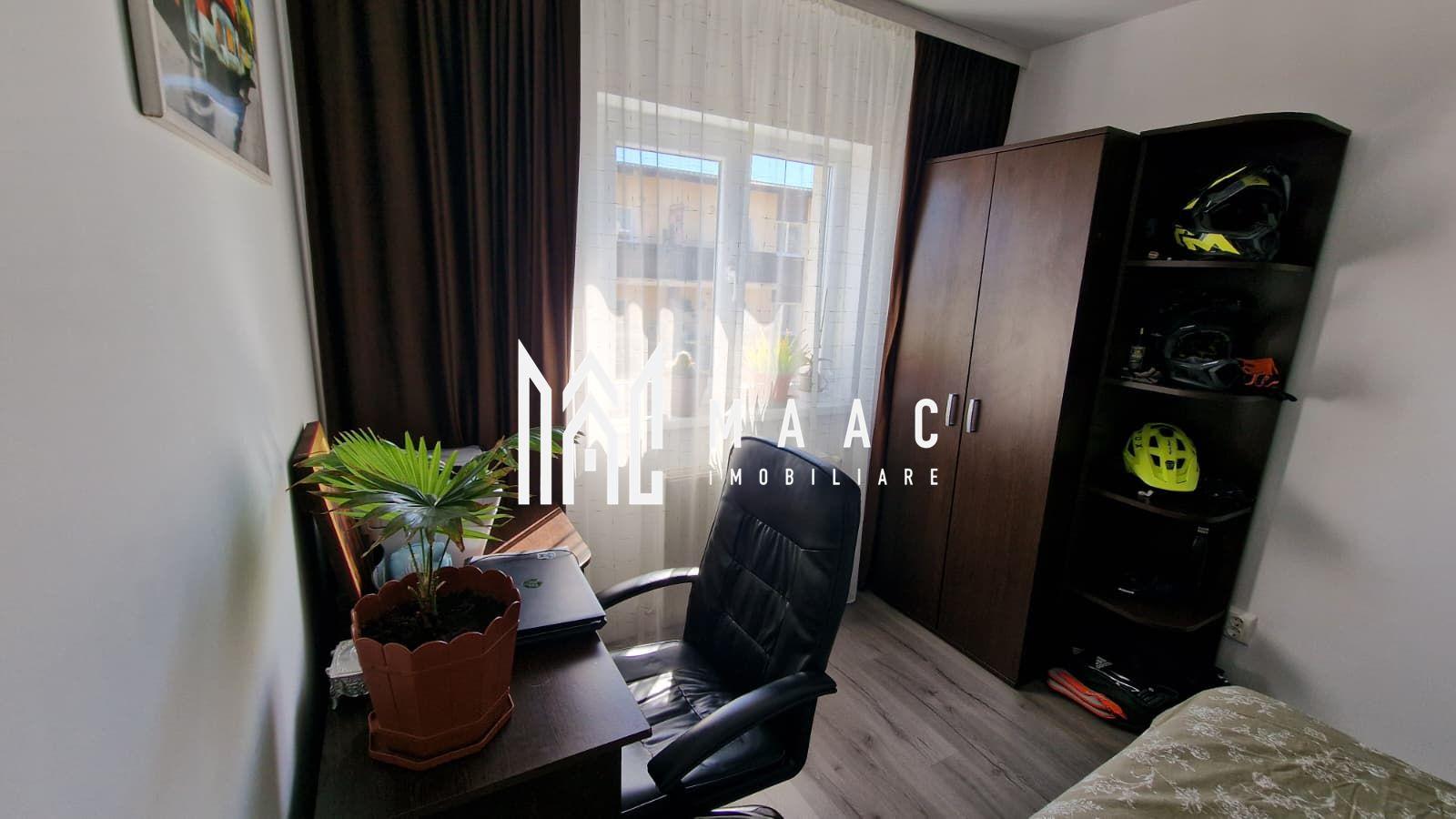 Apartament 3 camere | 71 m utili | 2 băi | 2 balcoane | Parcare în fața vilei | Mobilat | Etaj 2 - 18