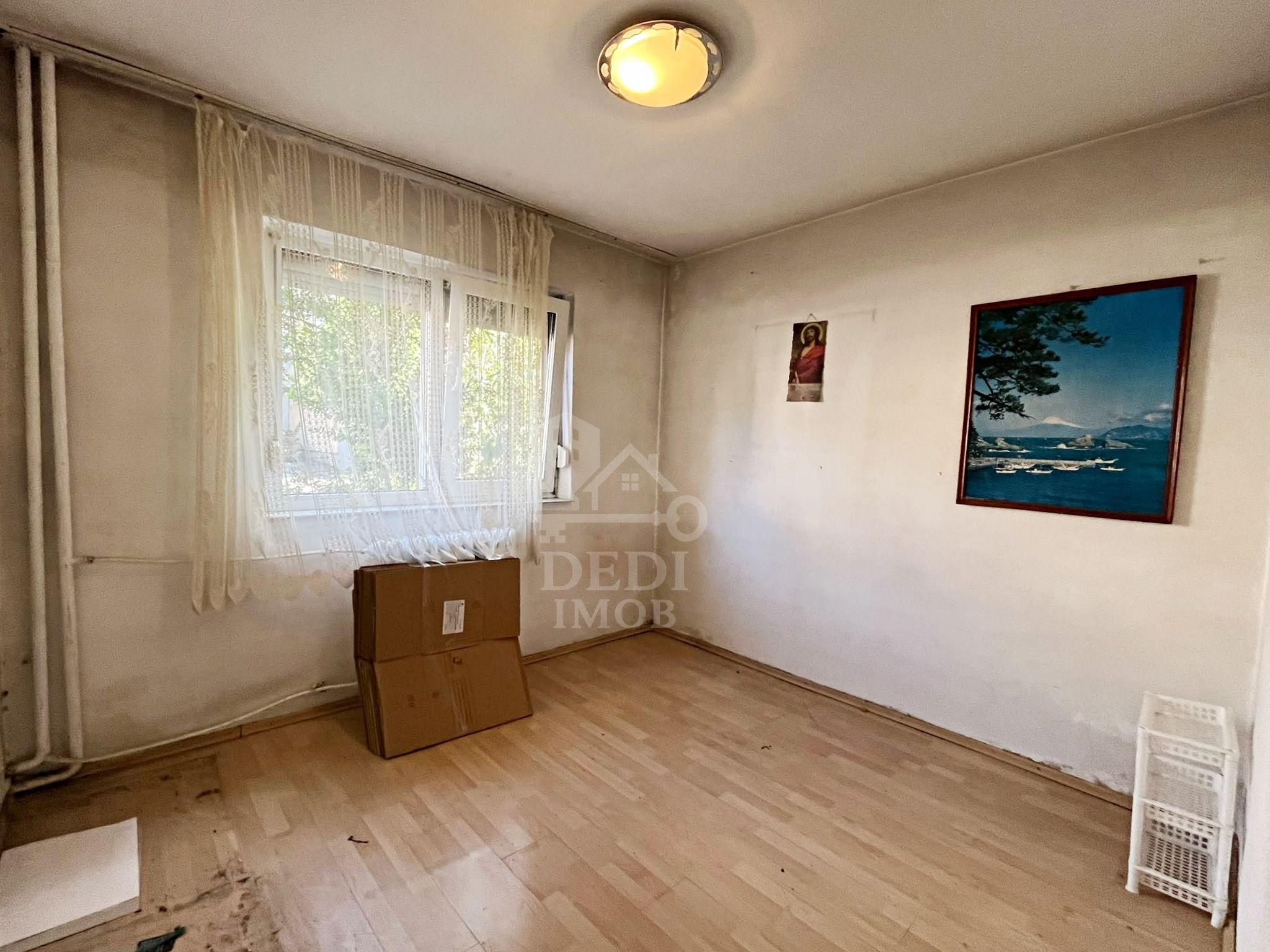 Apartament cu 2 camere de vanzare zona Rogerius, Oradea - 1