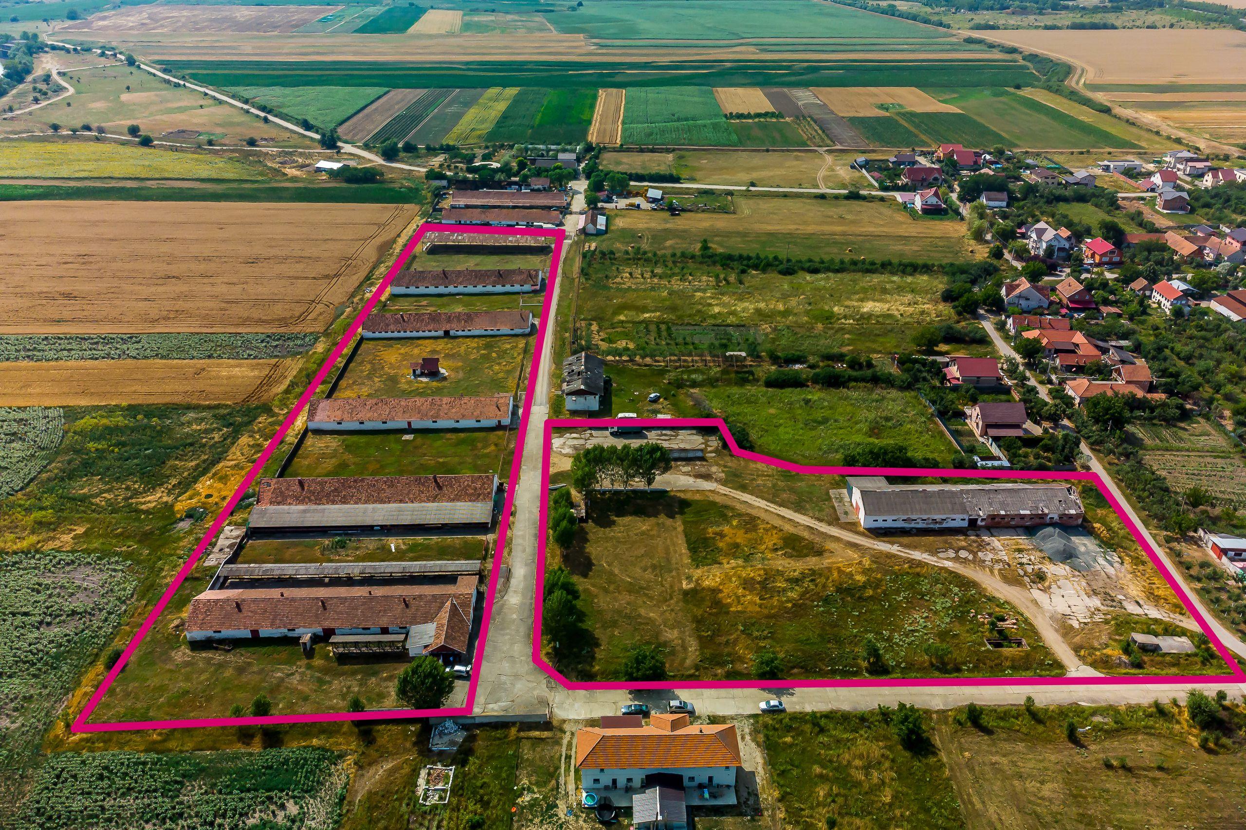 Fermă Mândruloc 2,5 ha - 10