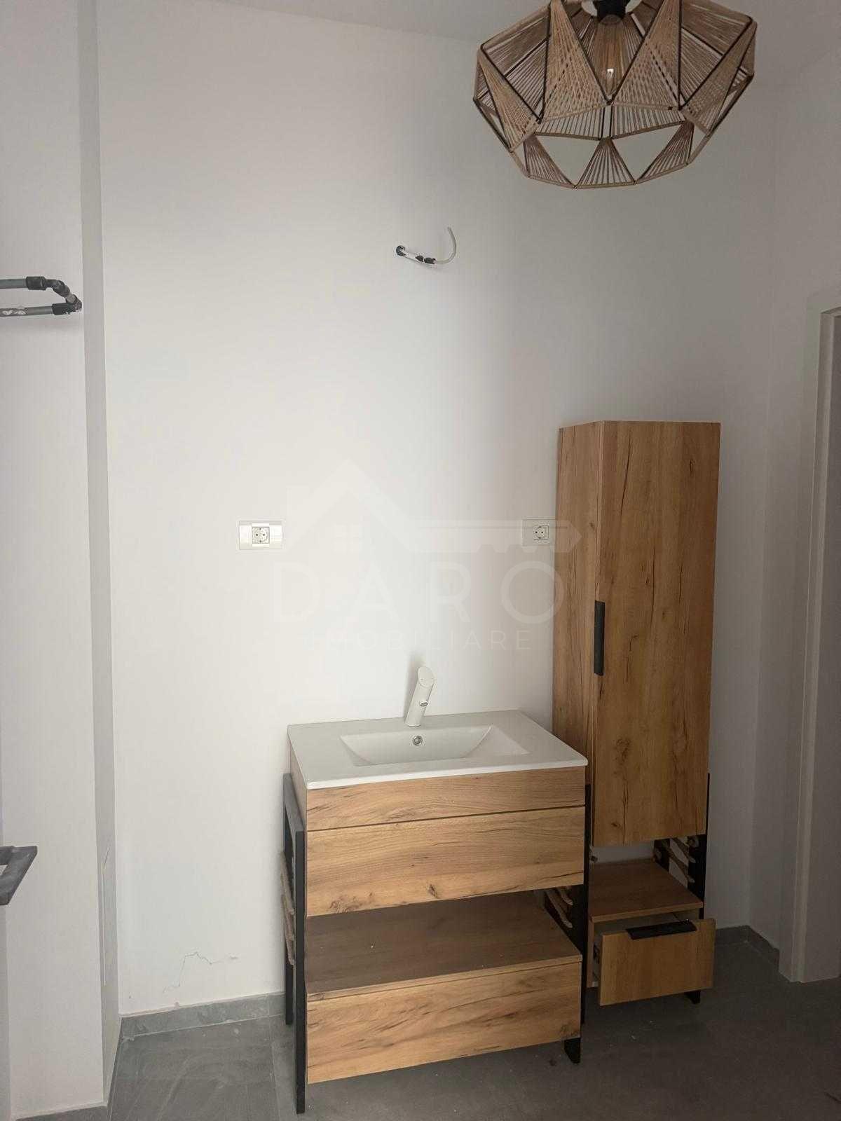 Cladire birouri / clinica medicala - 8