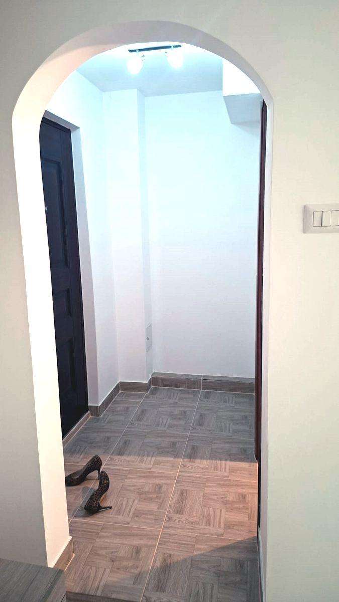 Apartament cu 2 camere, complet renovat, în zonă centrală din Tecuci - 6