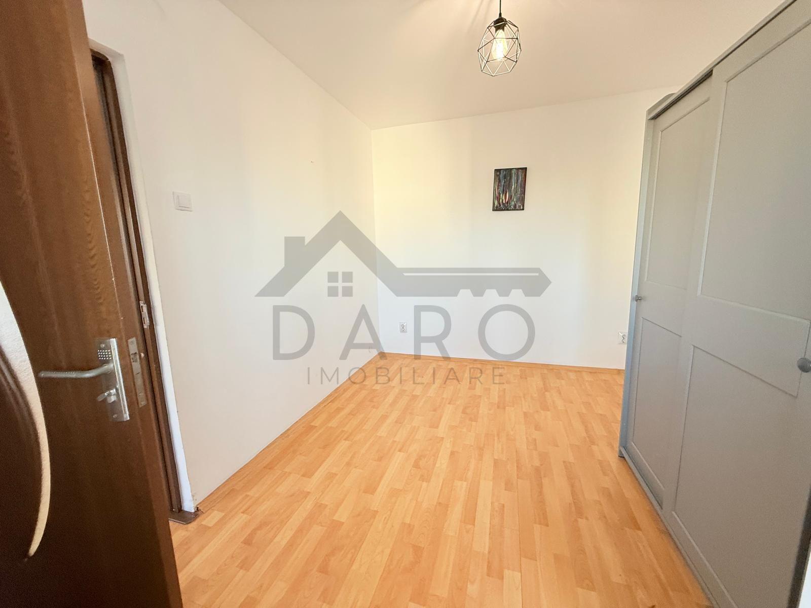 Apartament două camere de vânzare Dâmbu renovat - 1