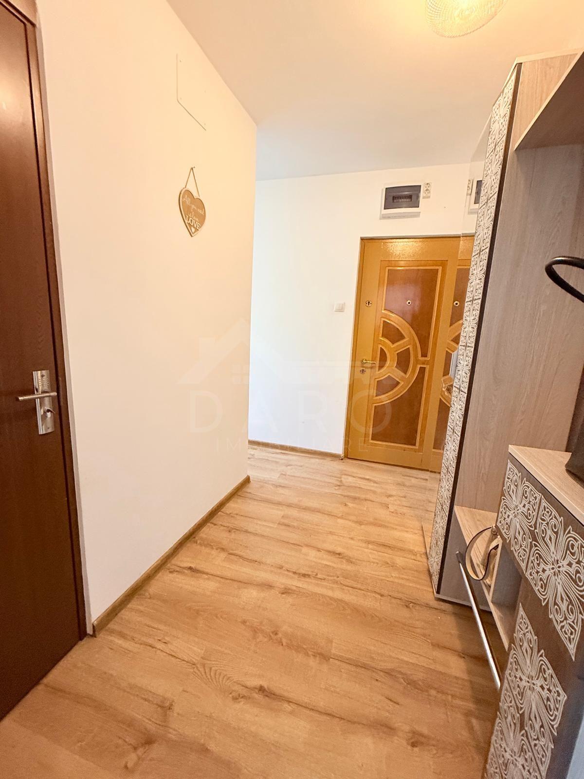Apartament două camere de vânzare Dâmbu renovat - 3