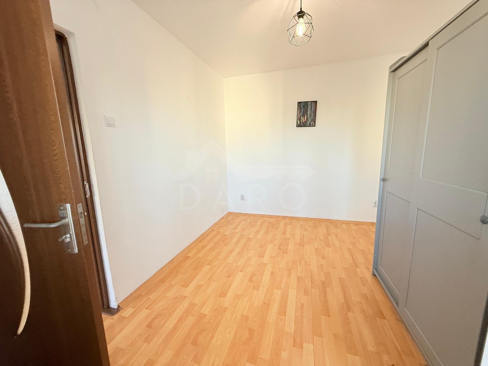 Apartament două camere de vânzare Dâmbu renovat - 1