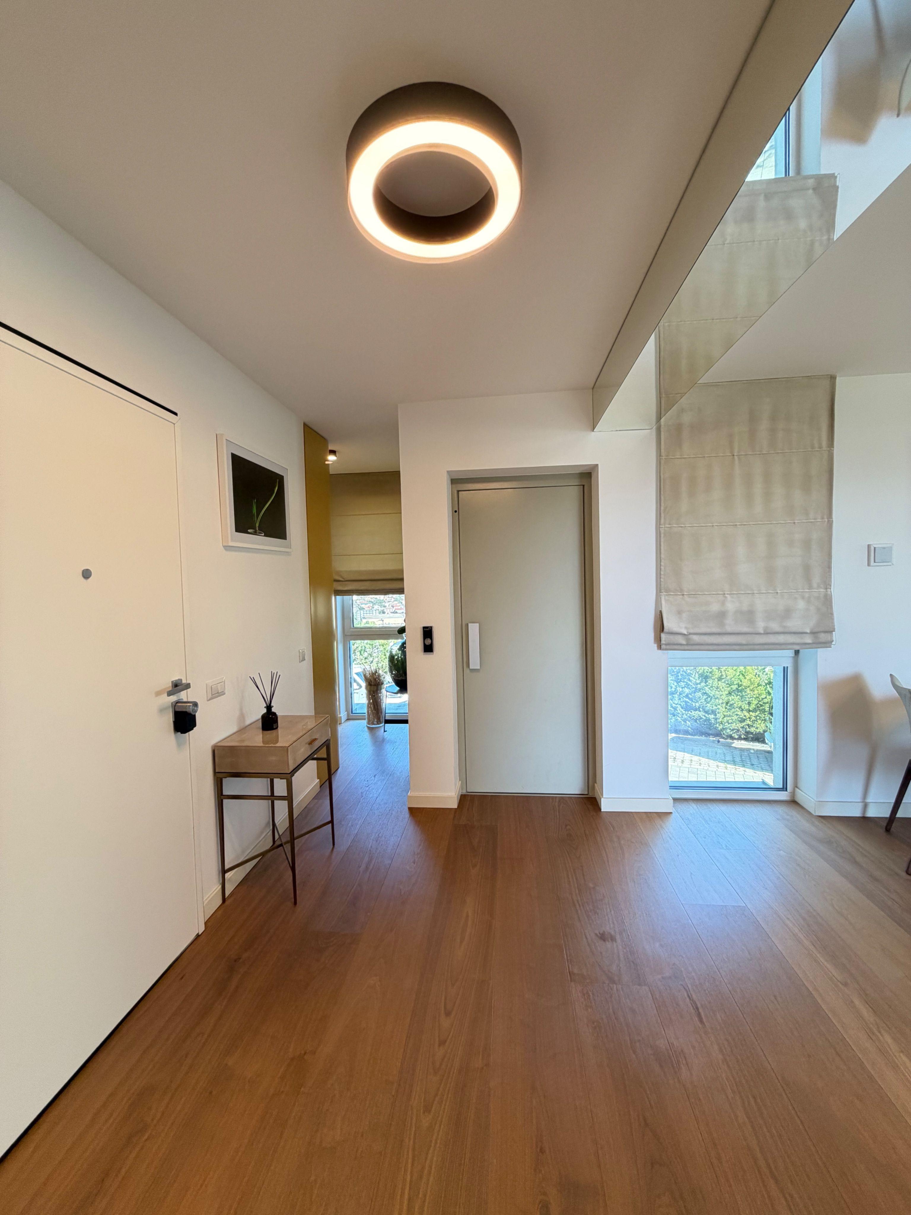 Apartament PREMIUM cu curte, terasă și lift cu acces direct în living - 19