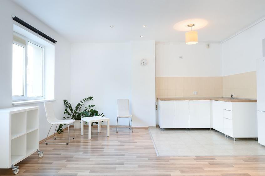 Vanzare Apartament 3 camere Zona Vitan Barzesti - 3