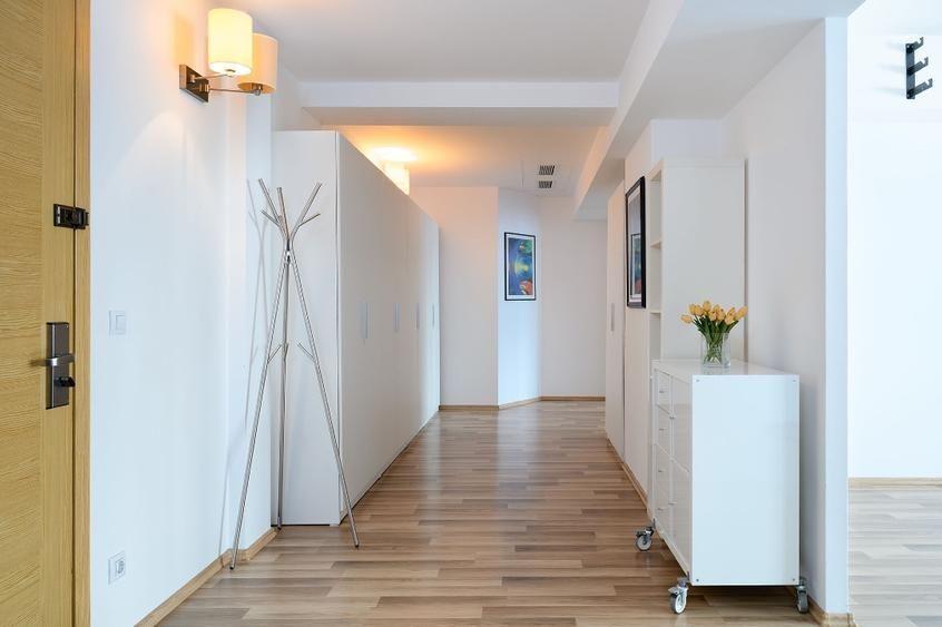 Vanzare Apartament 3 camere Zona Vitan Barzesti - 1