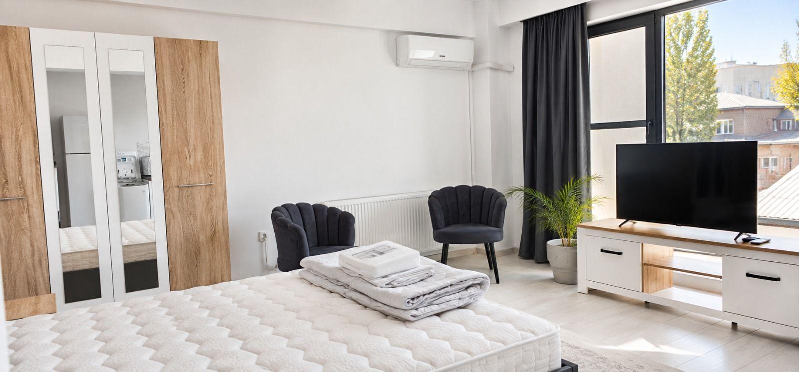 De inchiriat studio ultracentral, etaj 2, 400 euro - 1