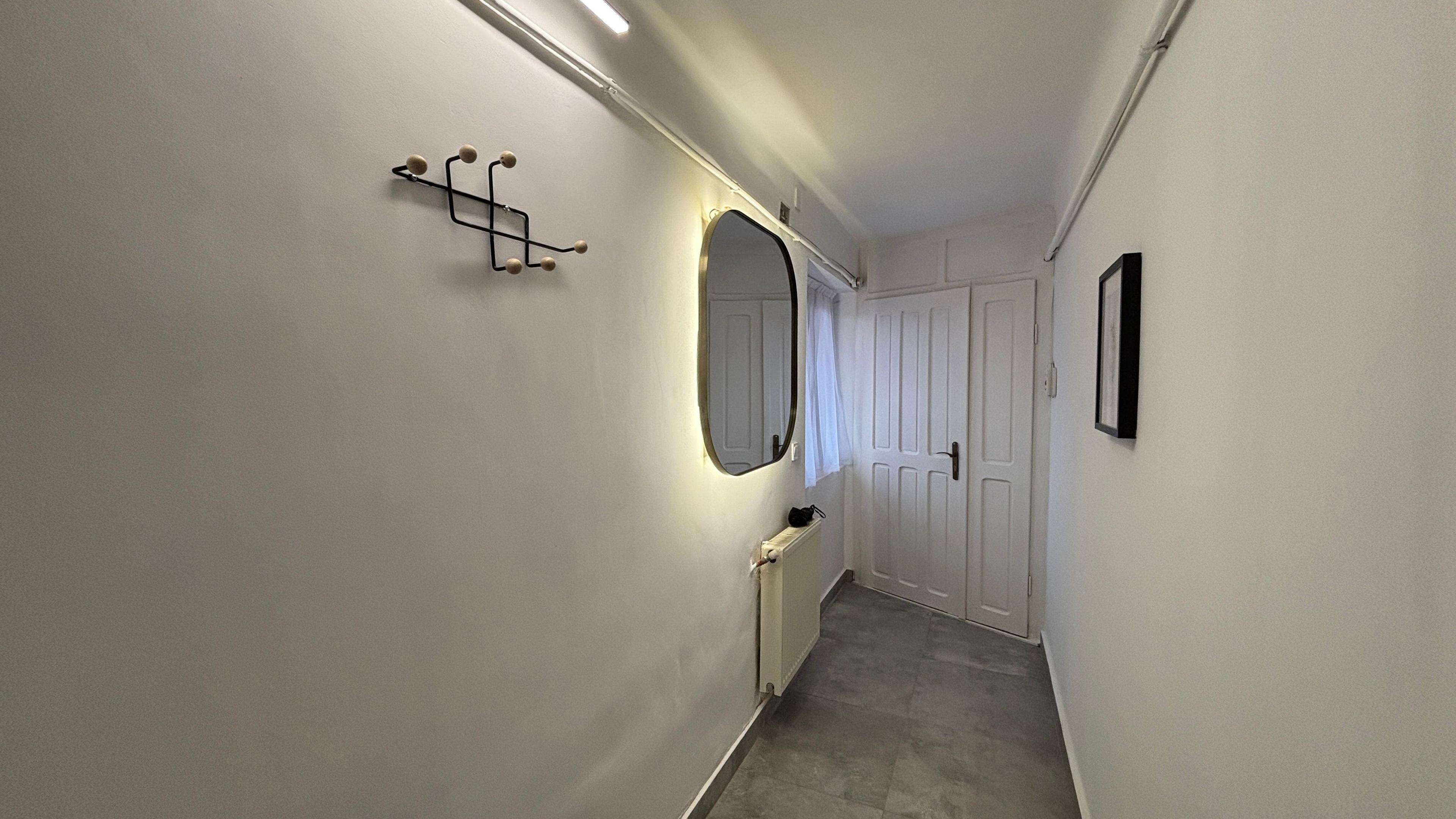 Apartament ultracentral de 41 mp utili, în imobil istoric – Str. Regel - 8