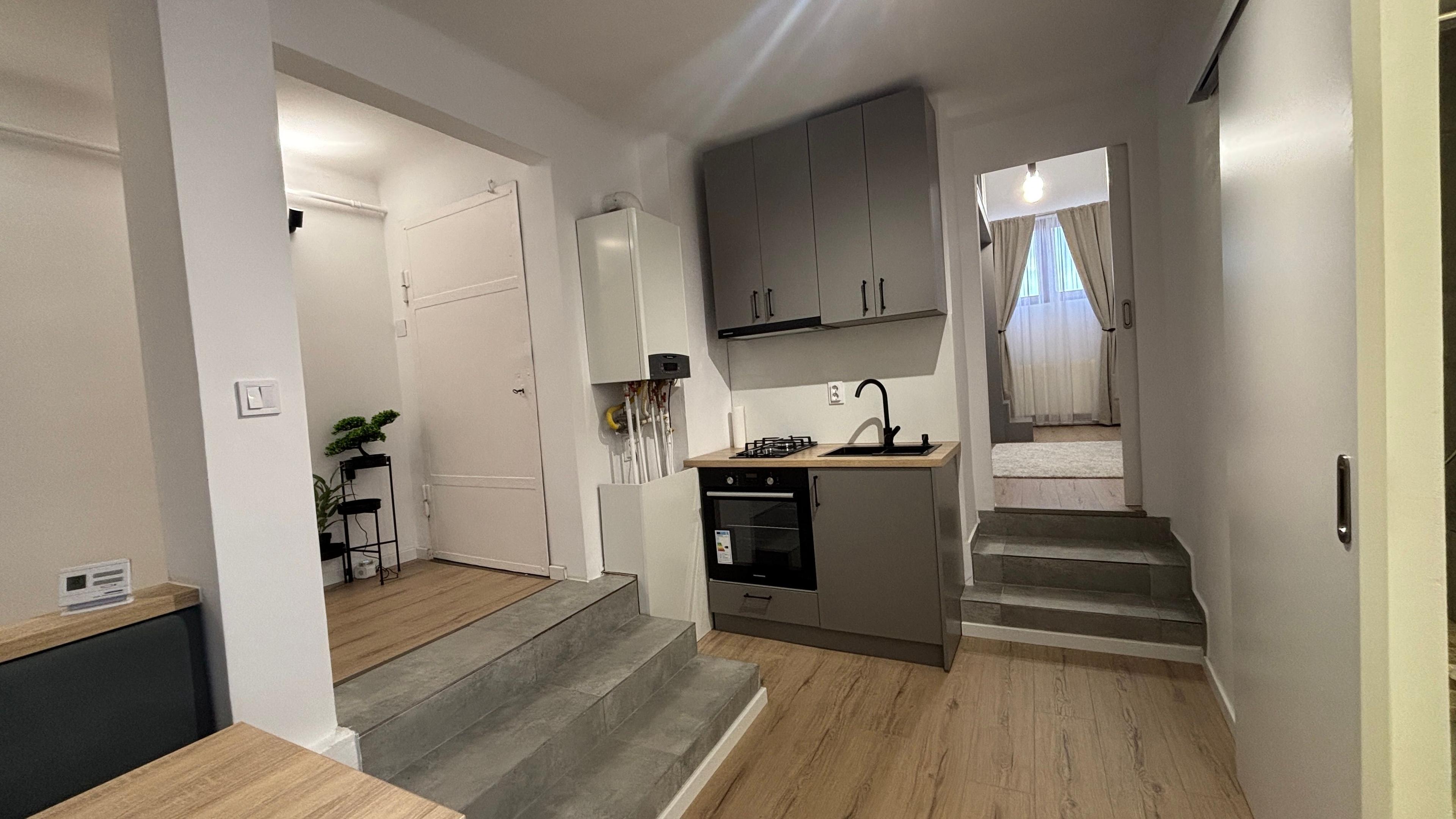 Apartament ultracentral de 41 mp utili, în imobil istoric – Str. Regel - 5