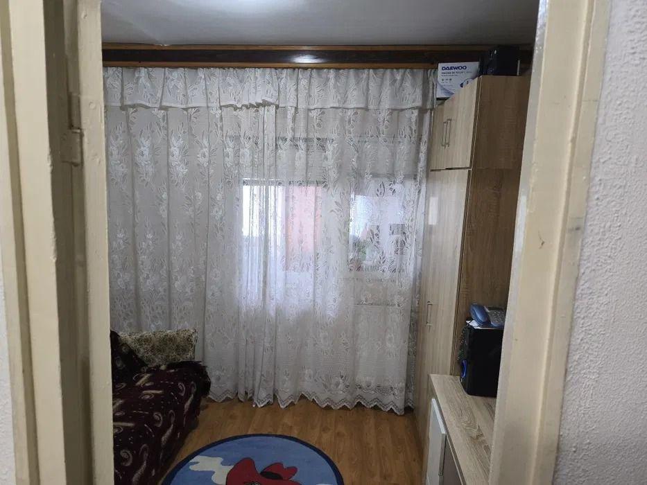 De vanzare apartament cu 2 camere, Micro 14, etaj 3, 69.000 euro - 4