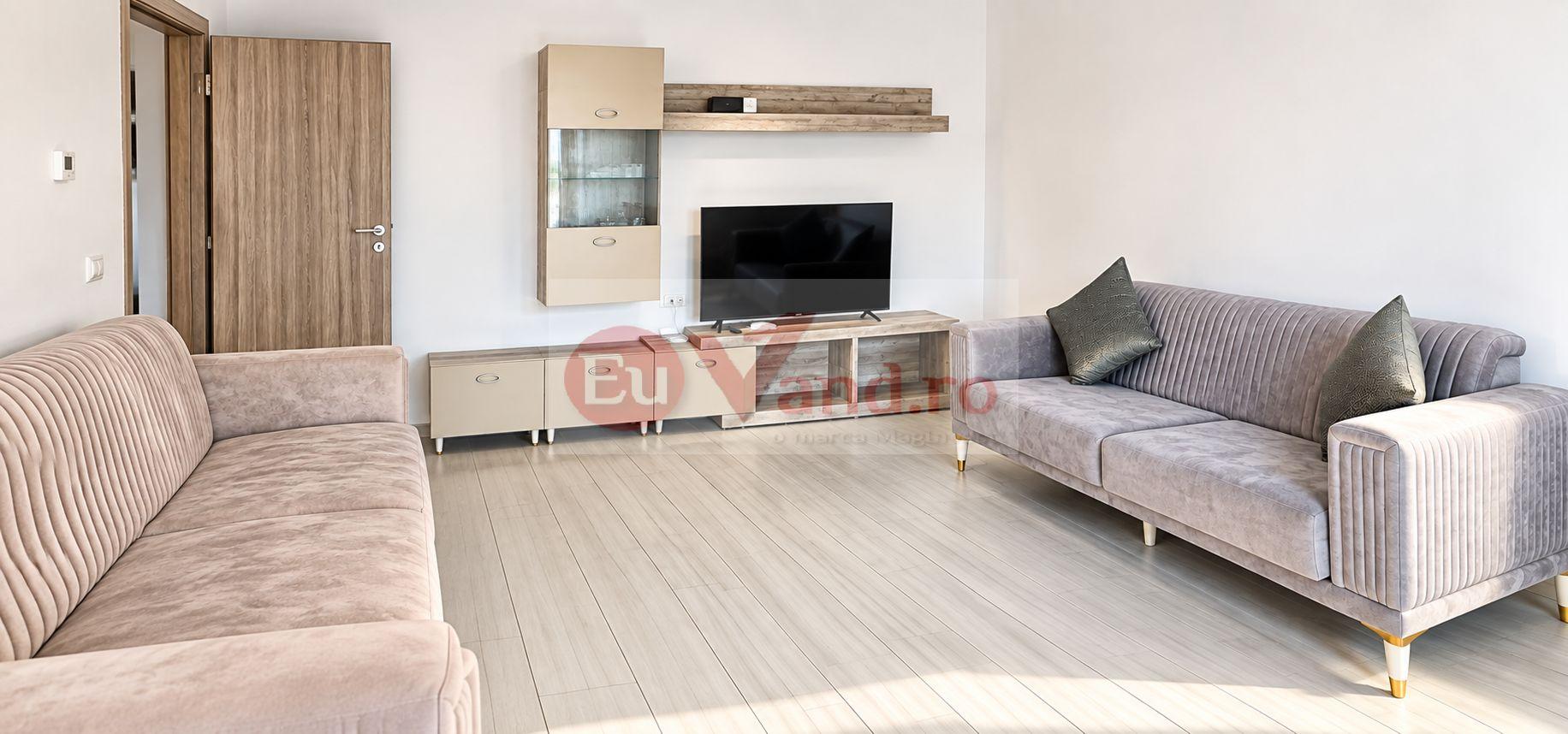 Apartament cu 3 camere - str. Domneasca, ultracentral, bloc nou - 700 euro - 1