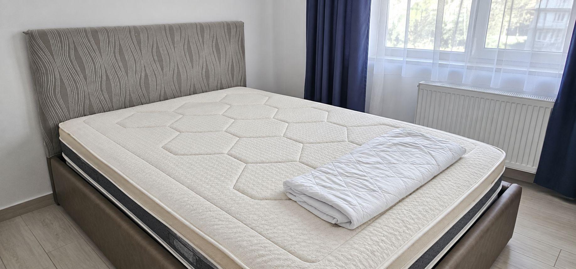 Apartament cu 3 camere - str. Domneasca, ultracentral, bloc nou - 700 euro - 12