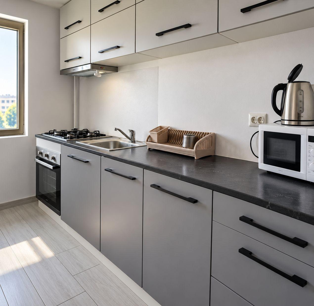 Apartament cu 3 camere - str. Domneasca, ultracentral, bloc nou - 700 euro - 8
